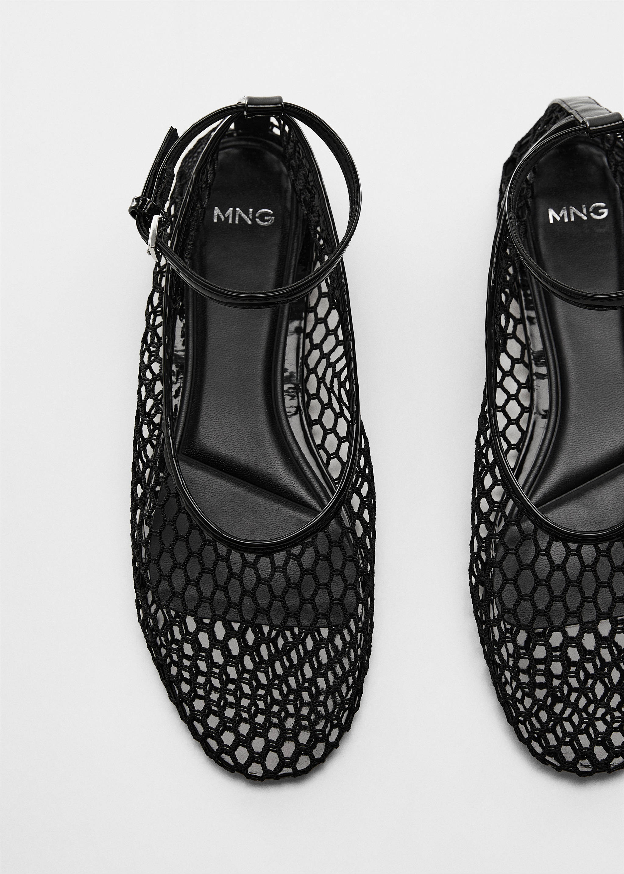 Ballet flats with mesh bracelet - Details of the article 5, Black. Ref: 67054467-00.