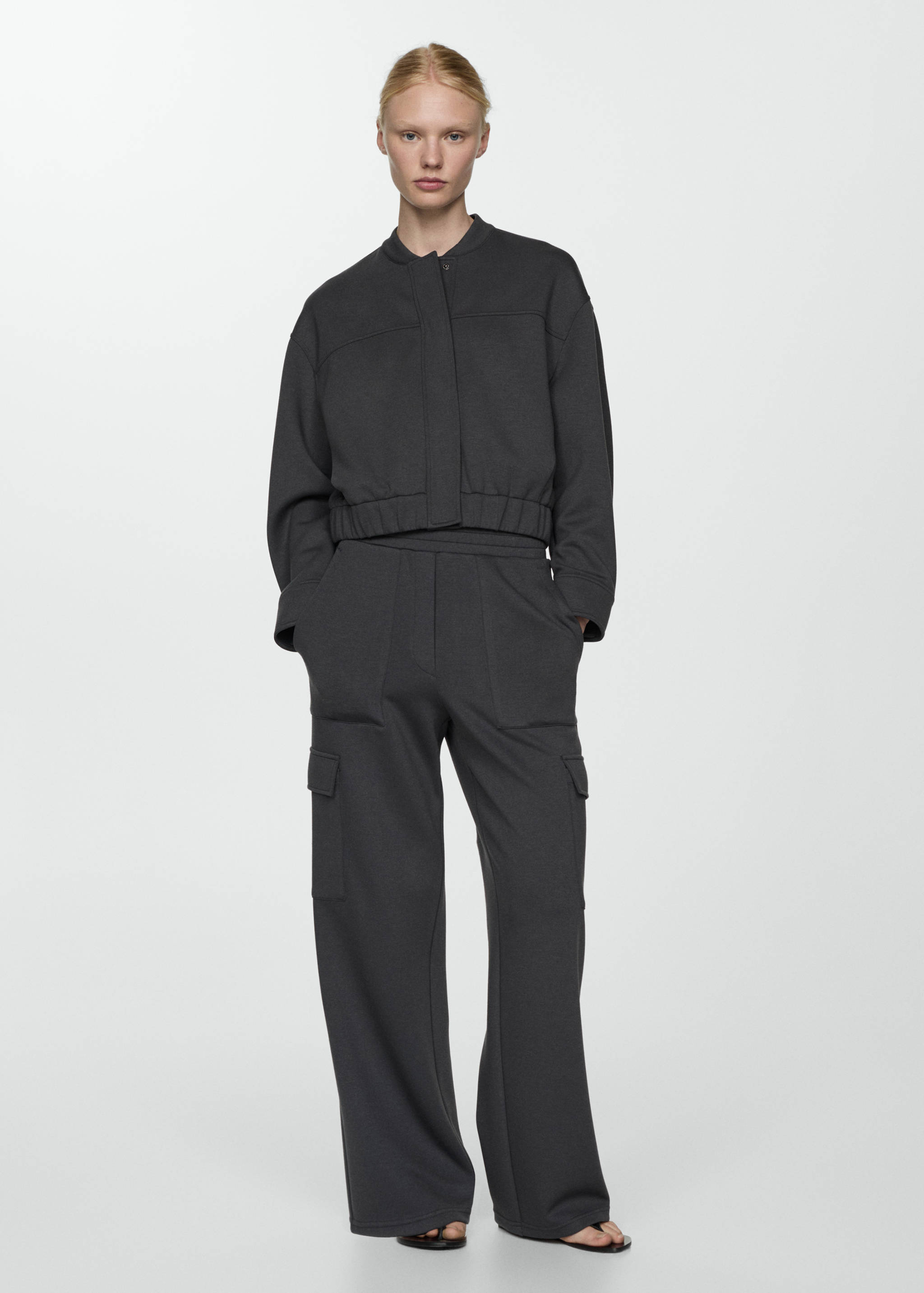 Elastic waist cargo pants - General plane