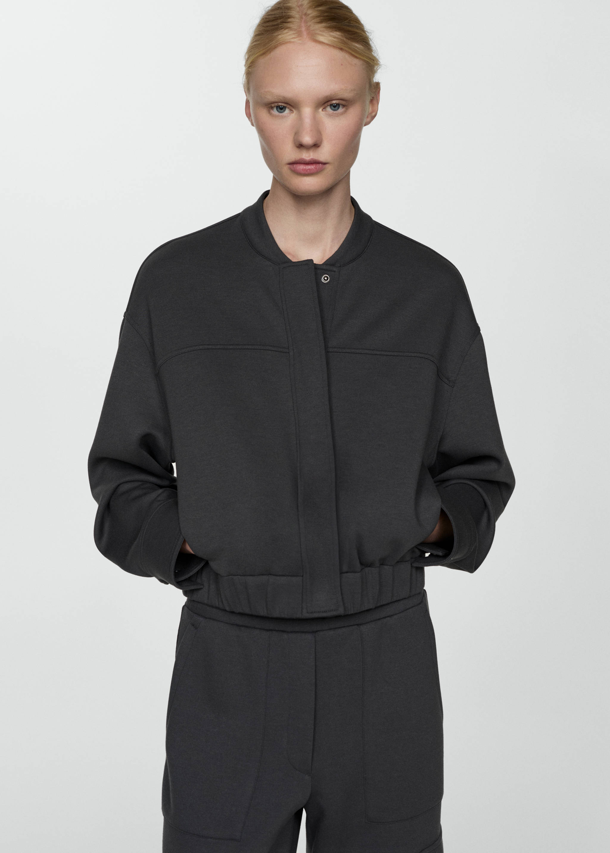 Elastic waist cargo pants - Details of the article 1