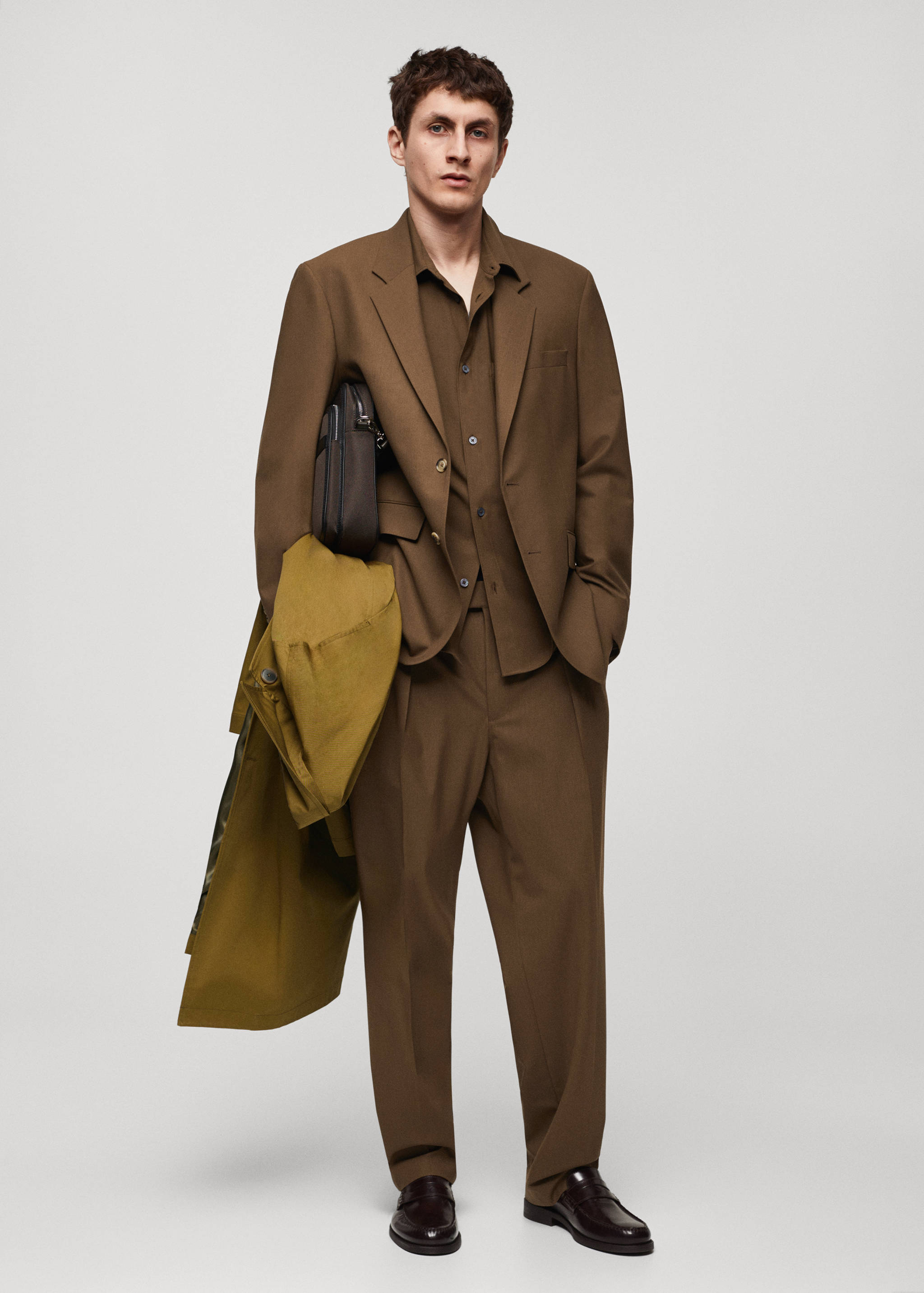 Blazer de fato regular fit de lã fria - Plano geral