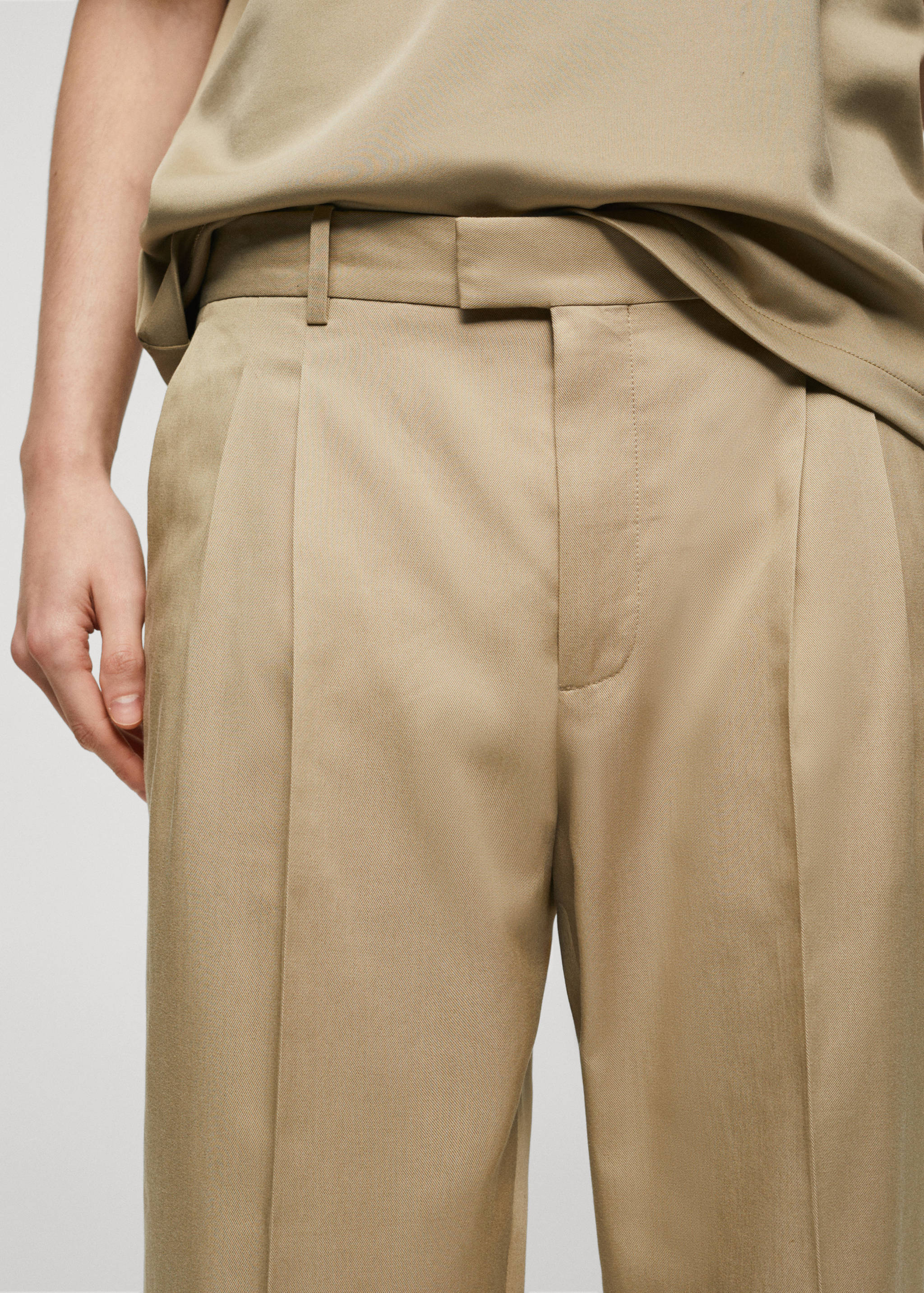 Relaxed-fit suit pants with pleats - Details of the article 1