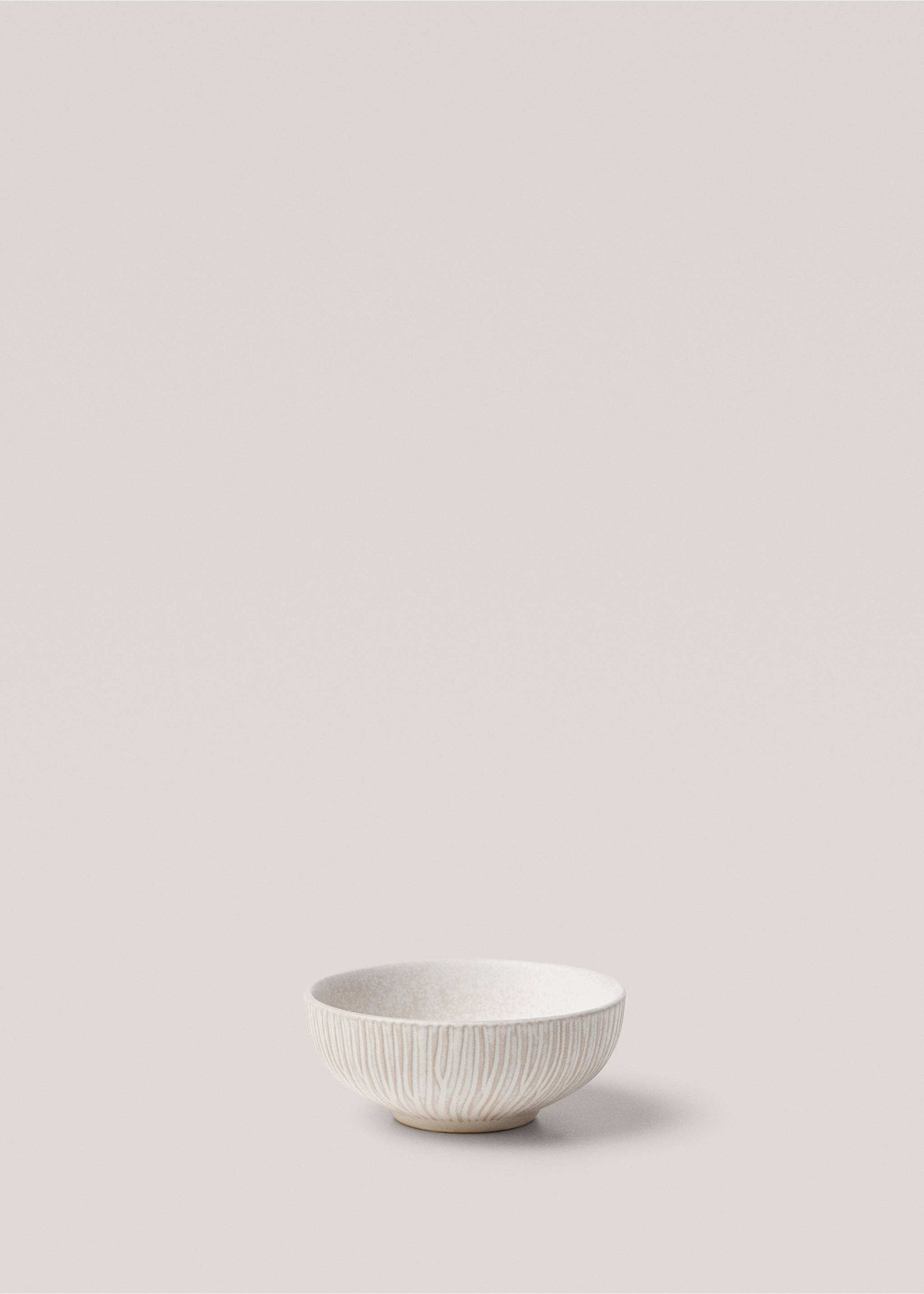 Stoneware bowl with relief lines - Article without model, Ivory White. Ref: 67055150-00.