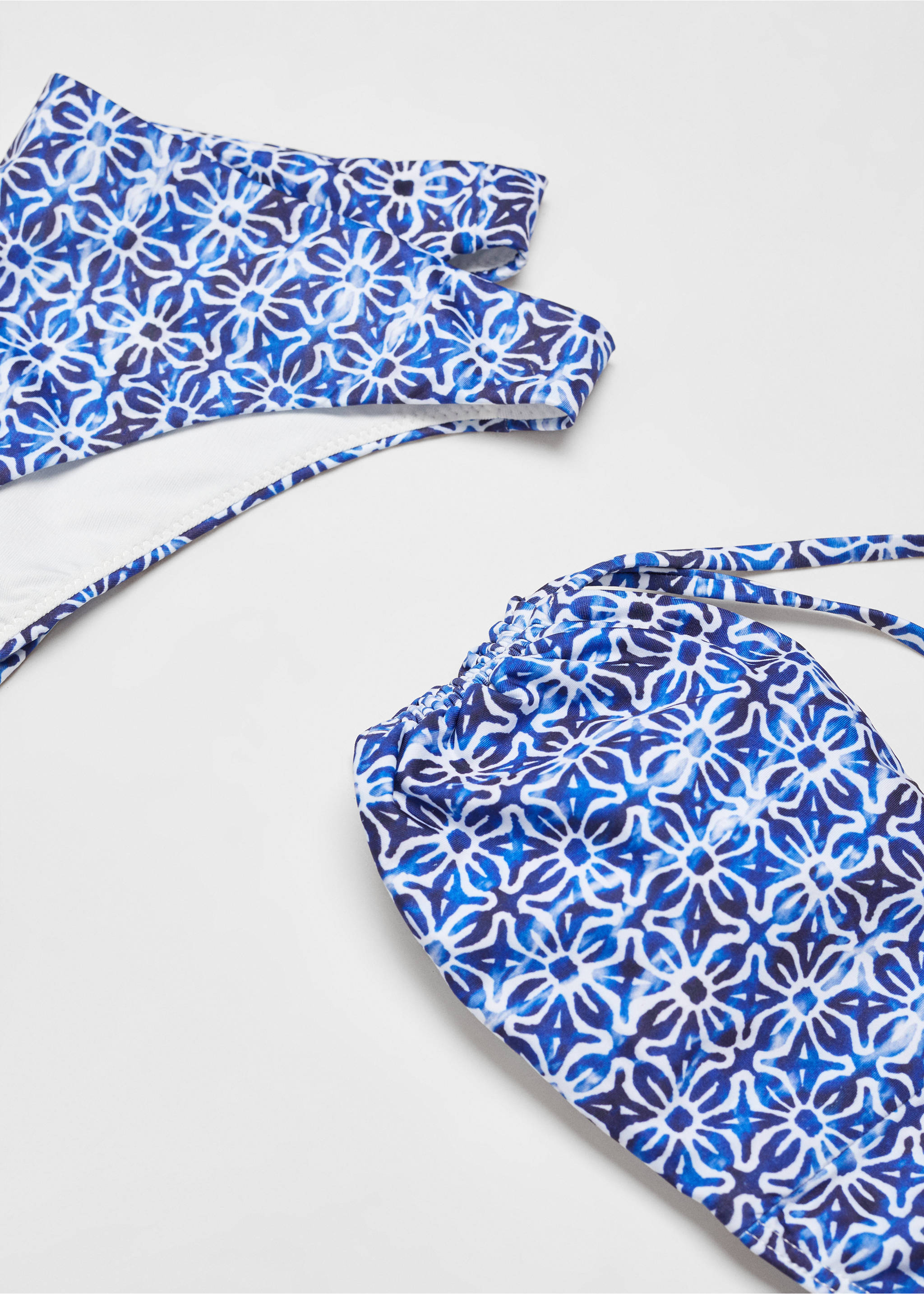 Bikini mit Blumenmuster - Detail des Artikels 8, Cremeweiß. Ref: 67055154-00.