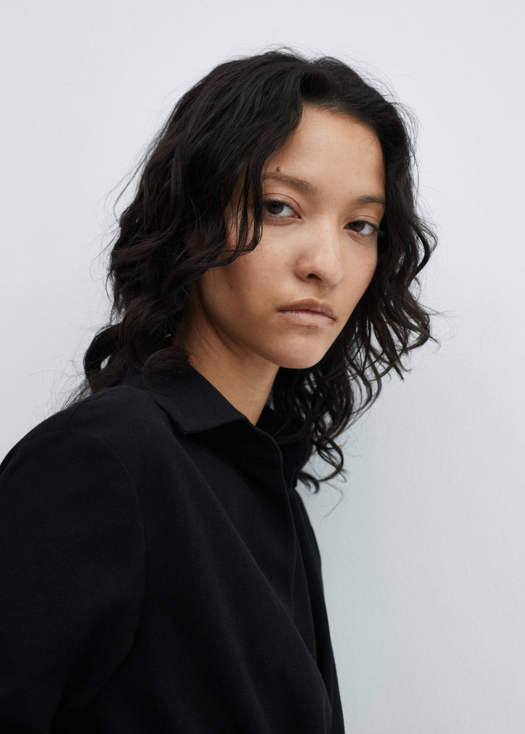 Kleid mit Knotendetail - Detail des Artikels 1