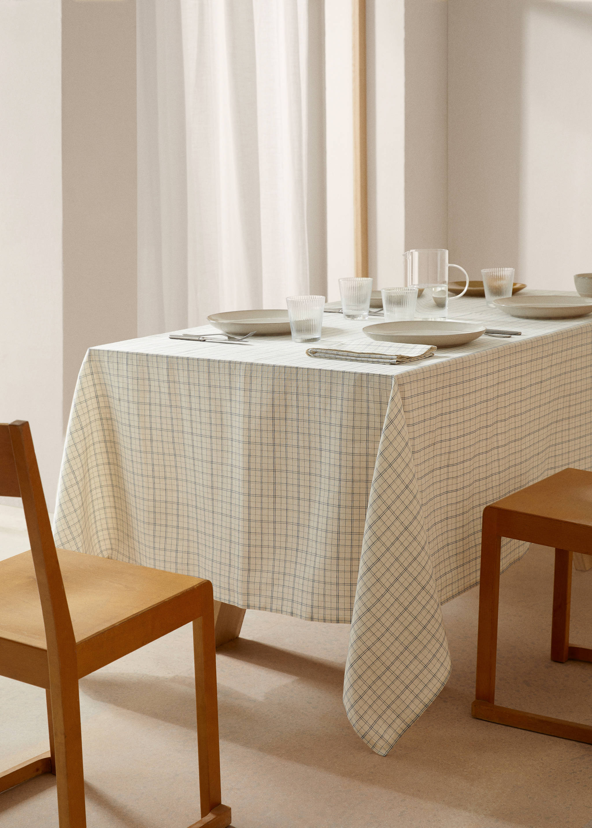 Cotton linen tablecloth with check print - General plane