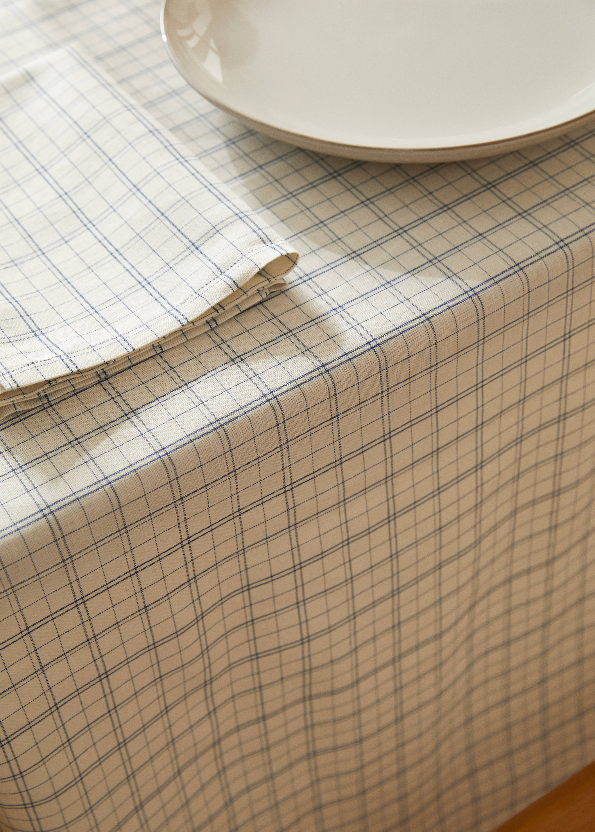 Cotton linen tablecloth with check print - Details of the article 7