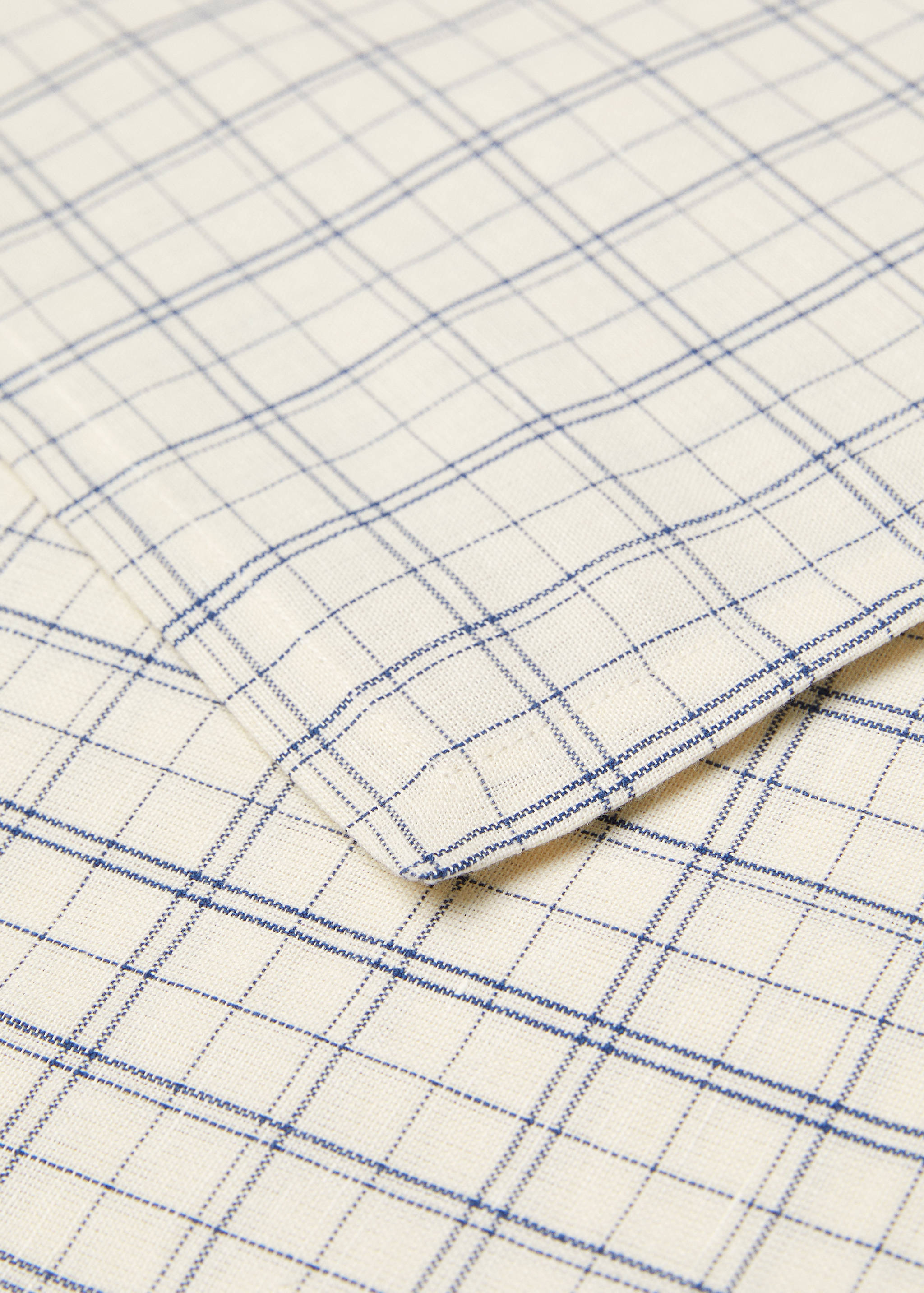 Cotton linen tablecloth with check print - Details of the article 1