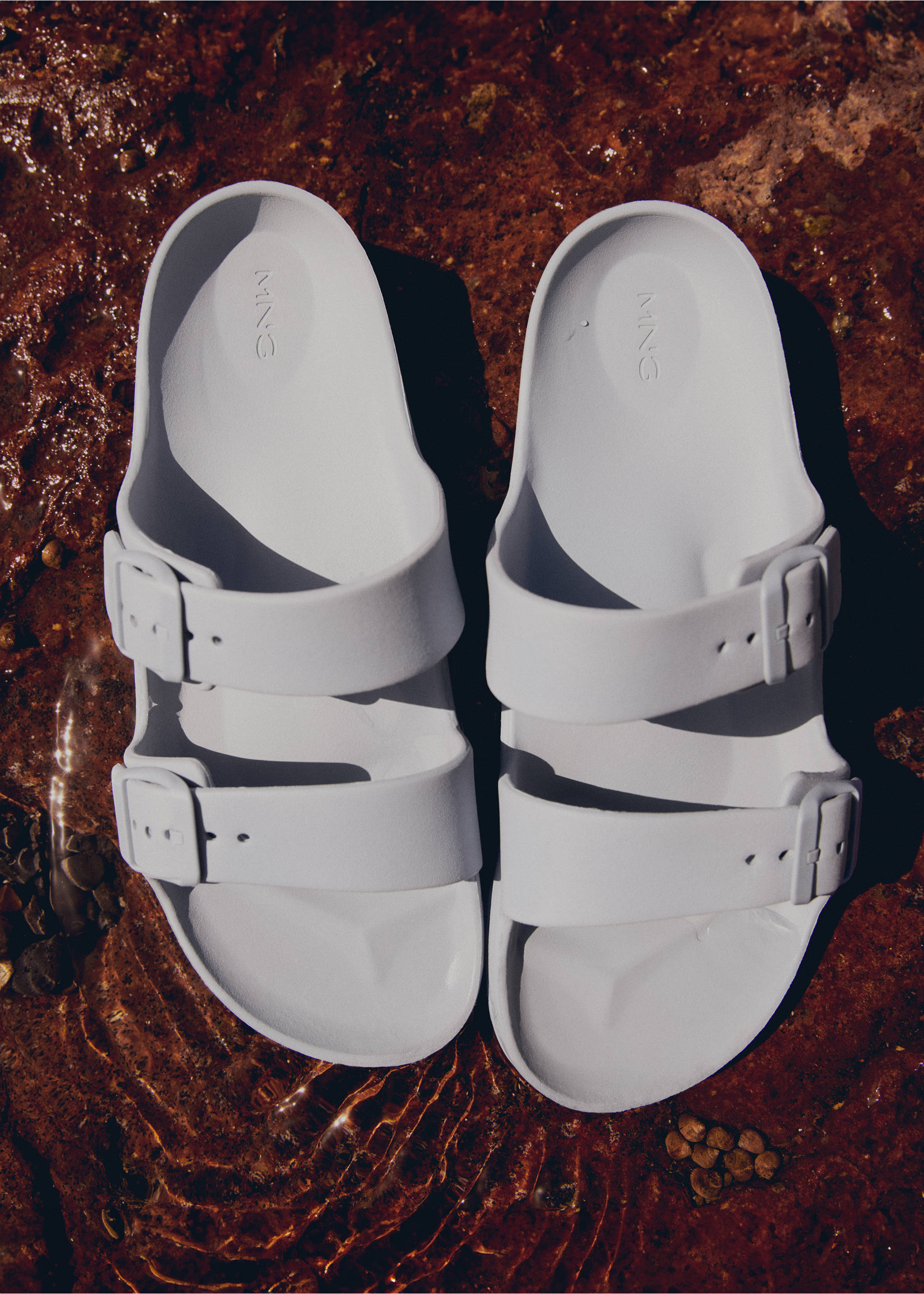 Flip flops buckles - Details of the article 6, White. Ref: 67056010-00.