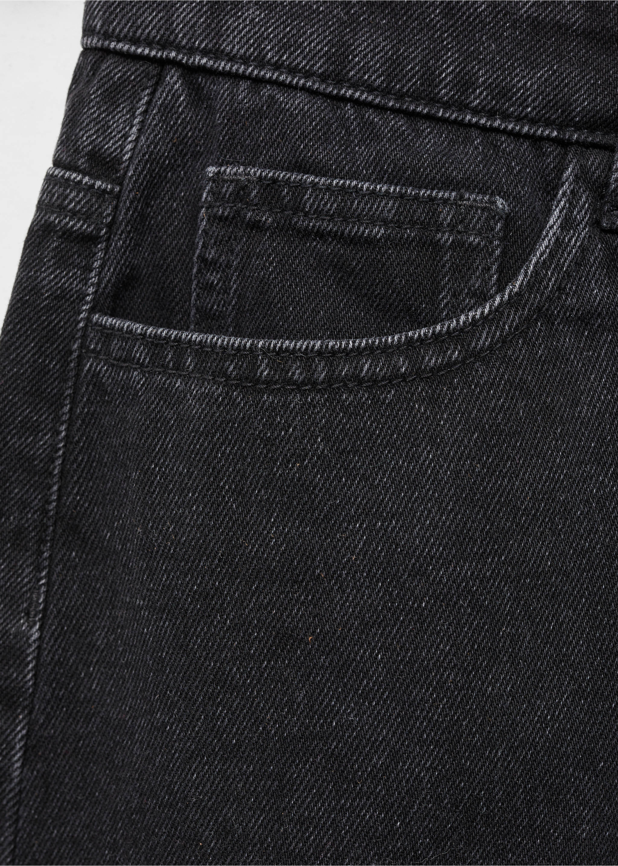 Medium-waist denim shorts - Details of the article 8, Black denim. Ref: 67056025-00.