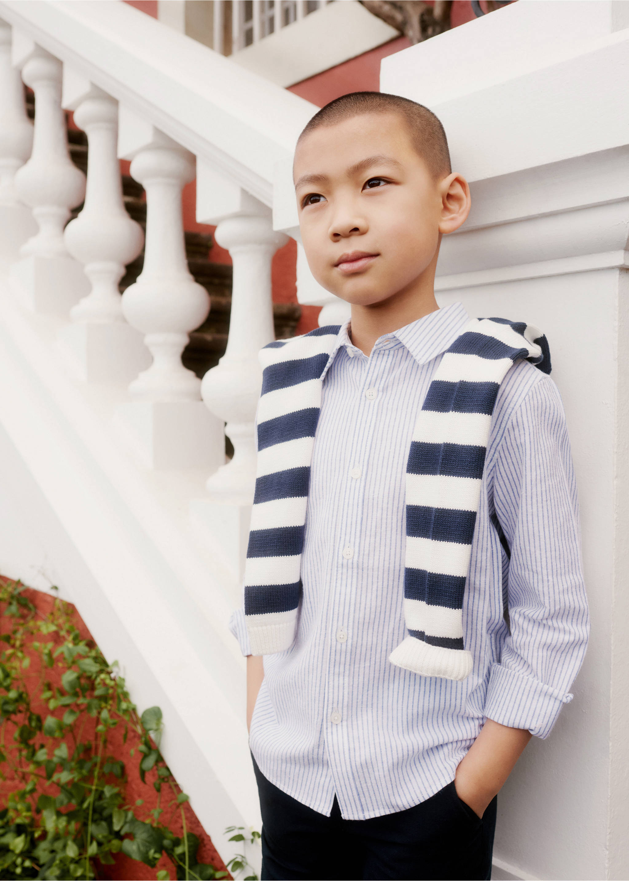 Striped linen-blend shirt - Details of the article 5, Vibrant blue. Ref: 67056027-00.