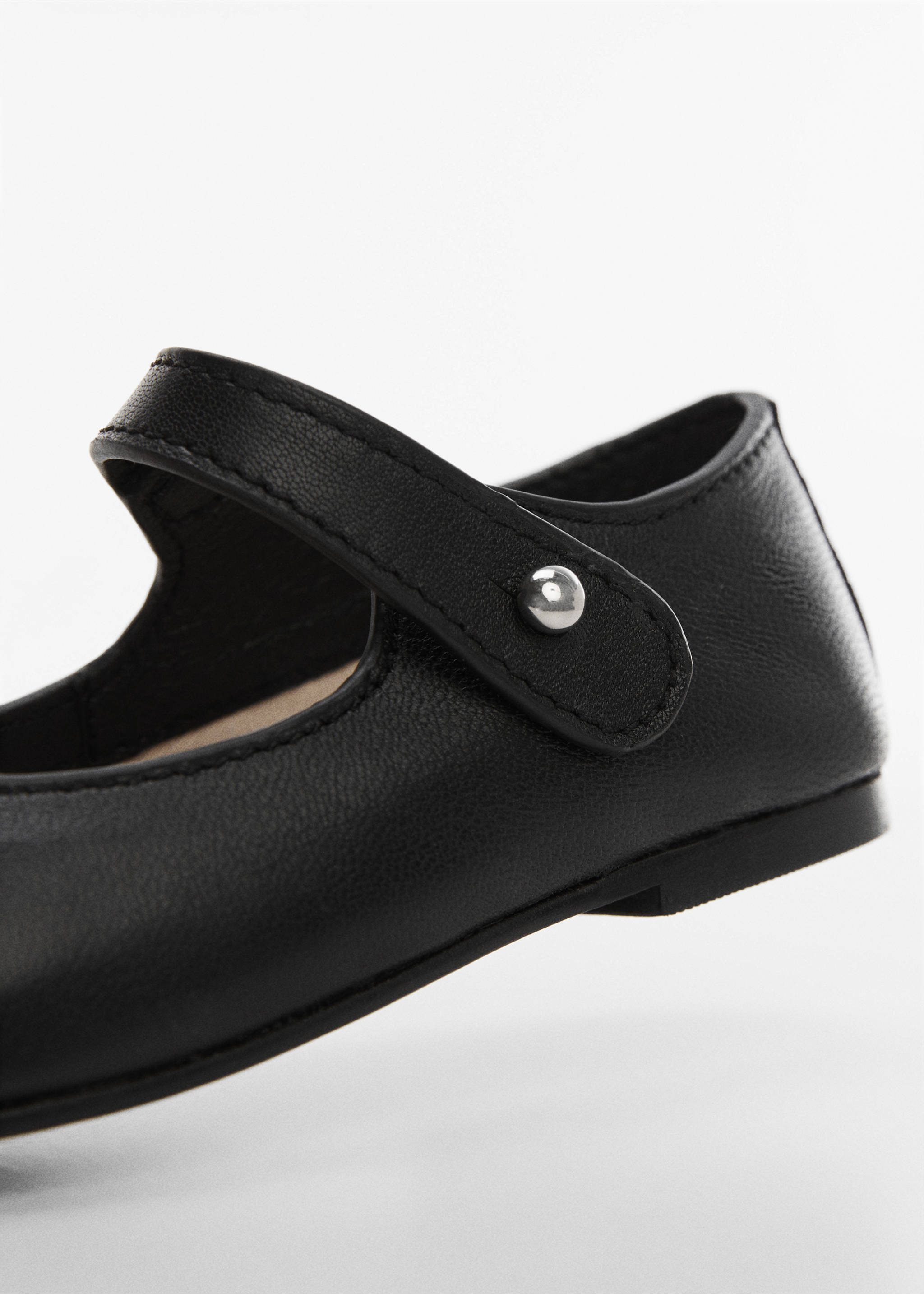 Leather ballet flats - Details of the article 1, Black. Ref: 67056029-00.
