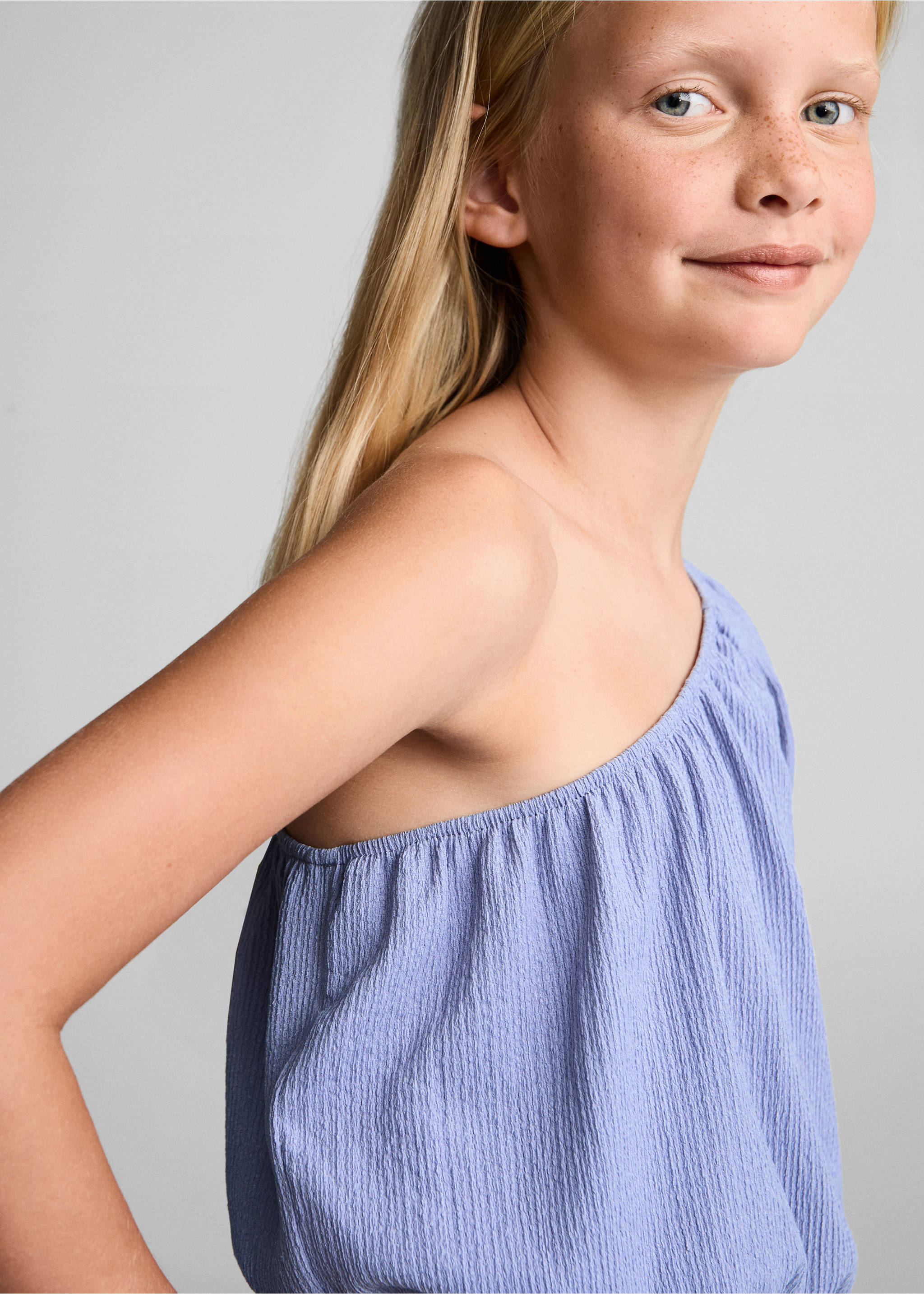 Textured asymmetrical t-shirt - Details of the article 1, Blue. Ref: 67056056-00.