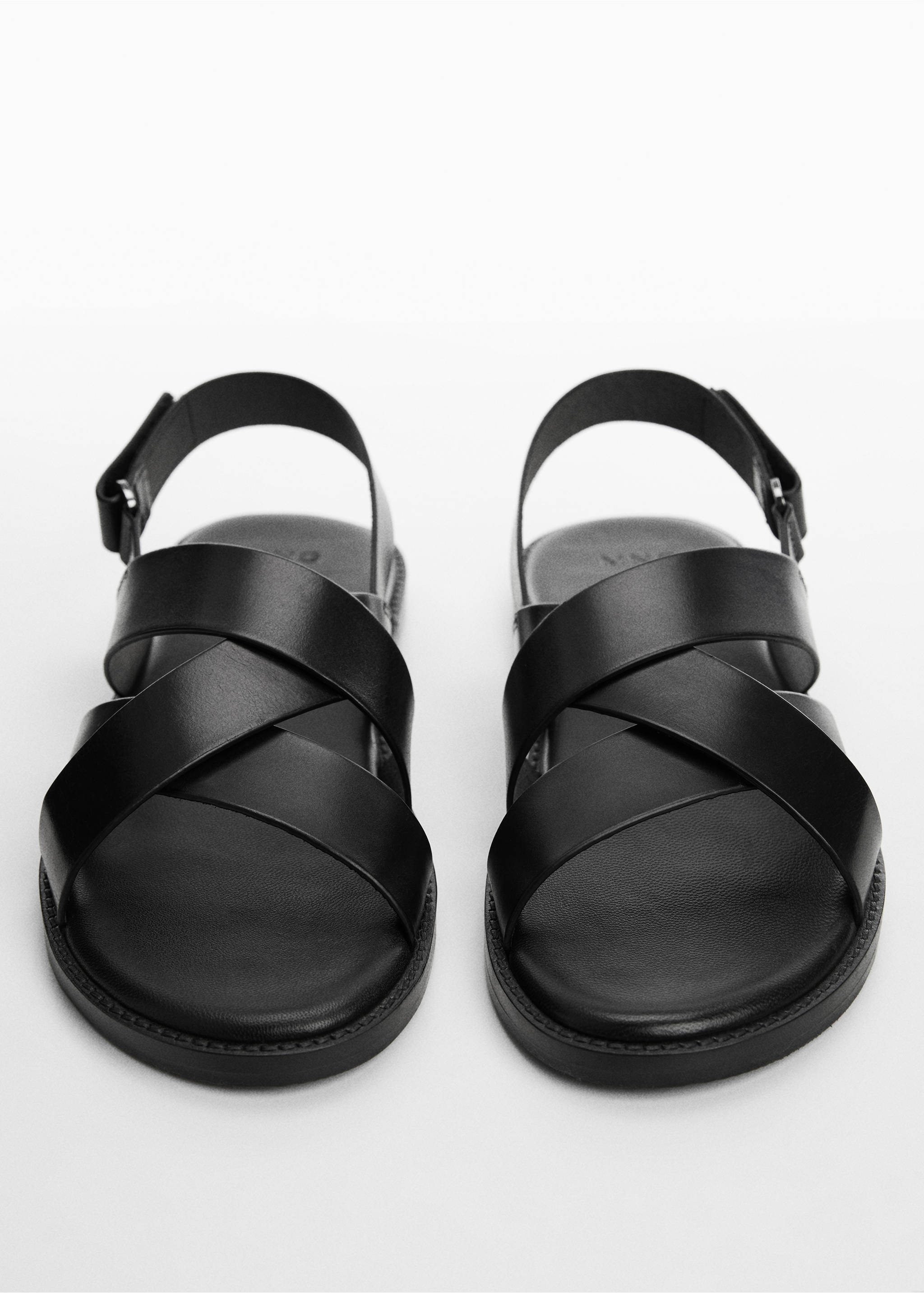 Sandales brides croisées 100 % cuir - Détail de l'article 2, Noir. Ref: 67056315-00.