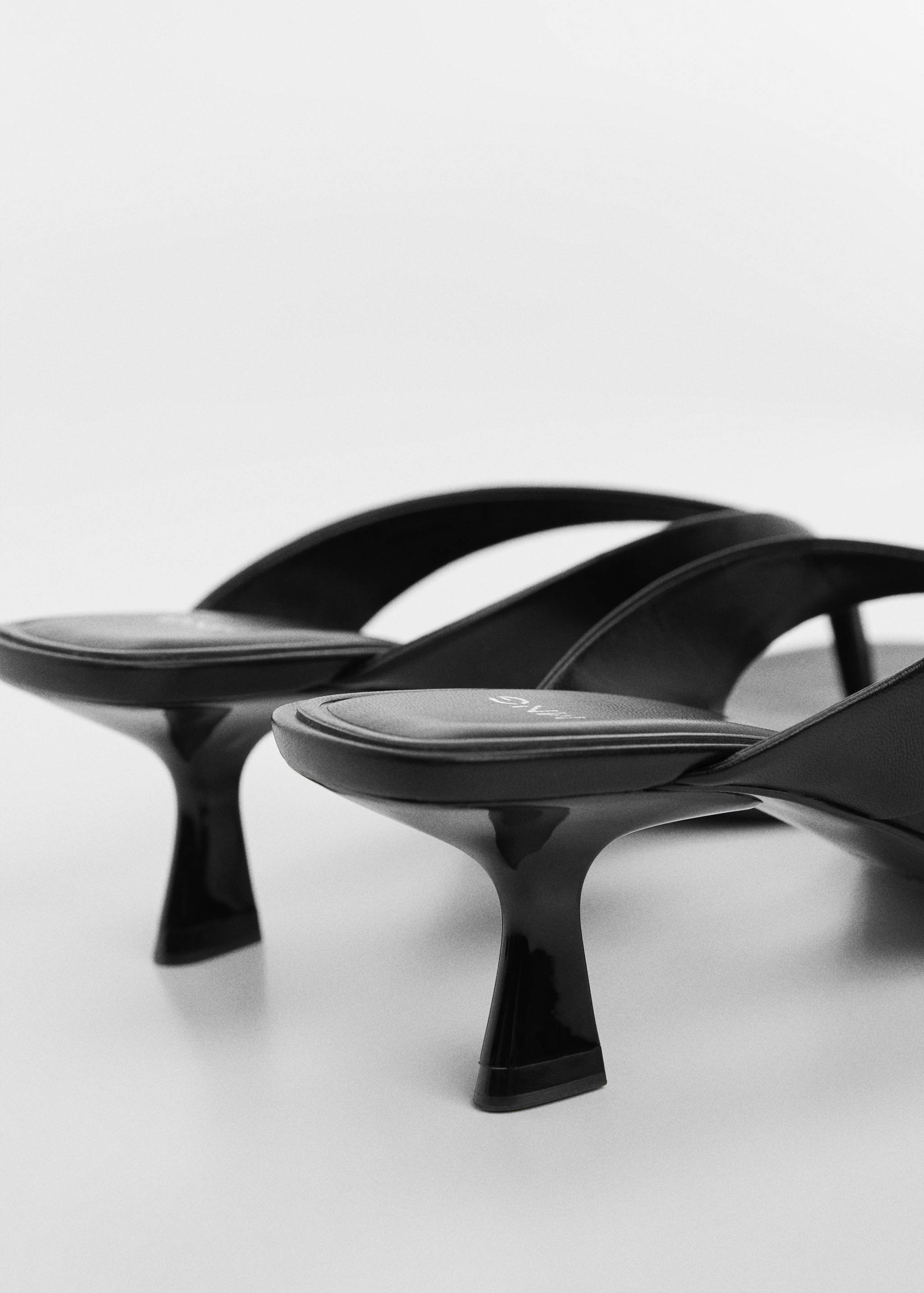 Kitten heel sandals - Details of the article 1