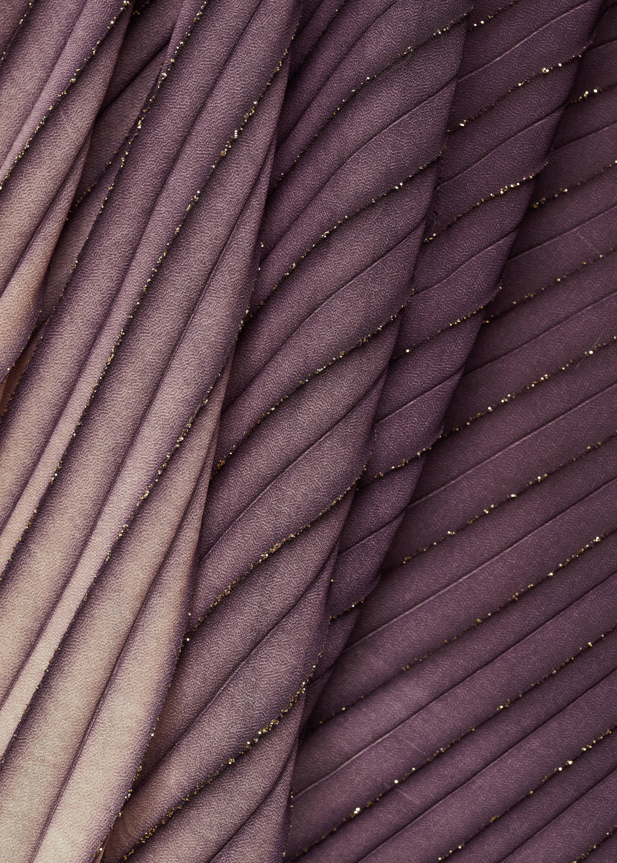 Asymmetrical pleated blouse - Details of the article 8