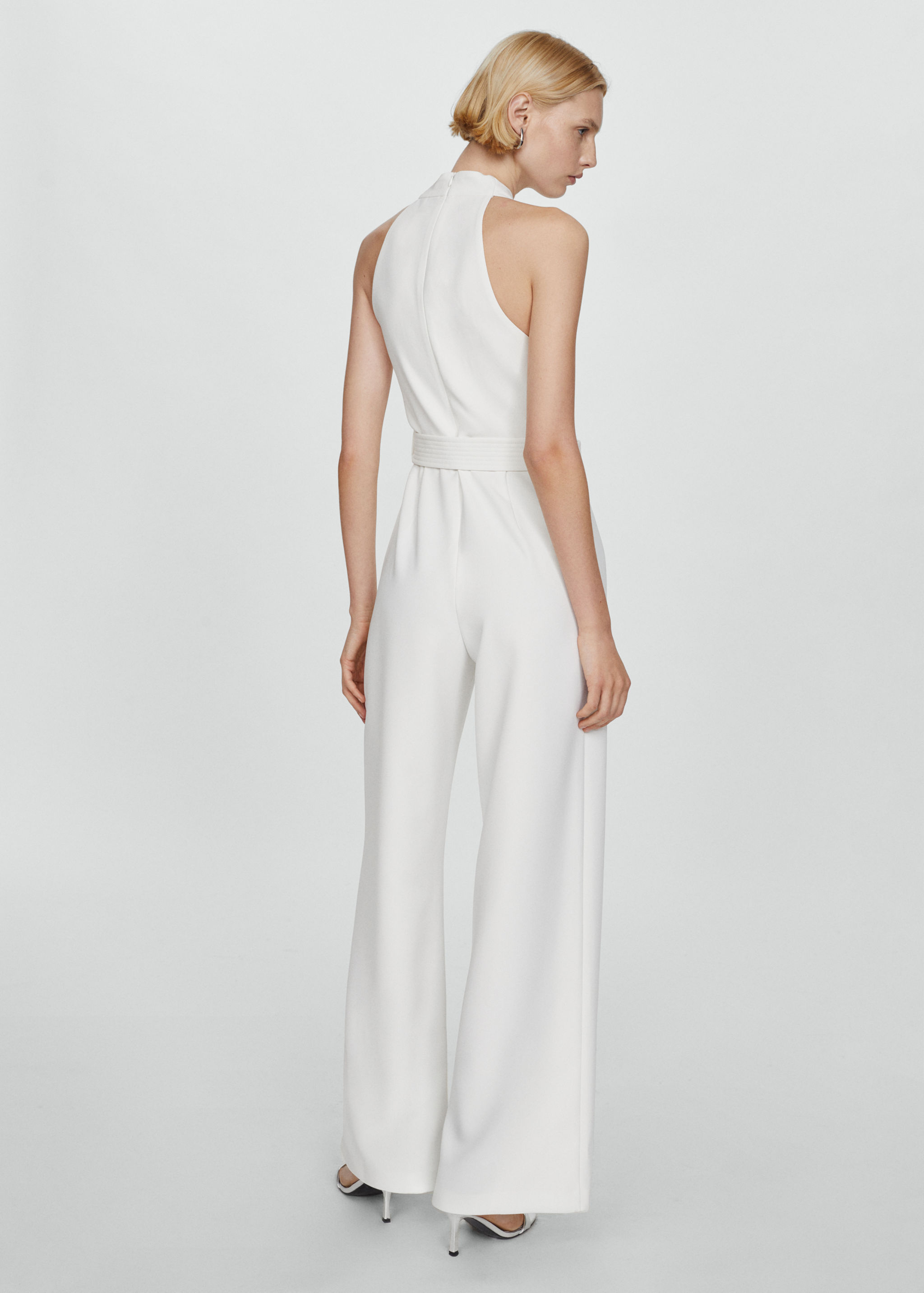 Jumpsuit with crossover collar and belt - Reverse of the article