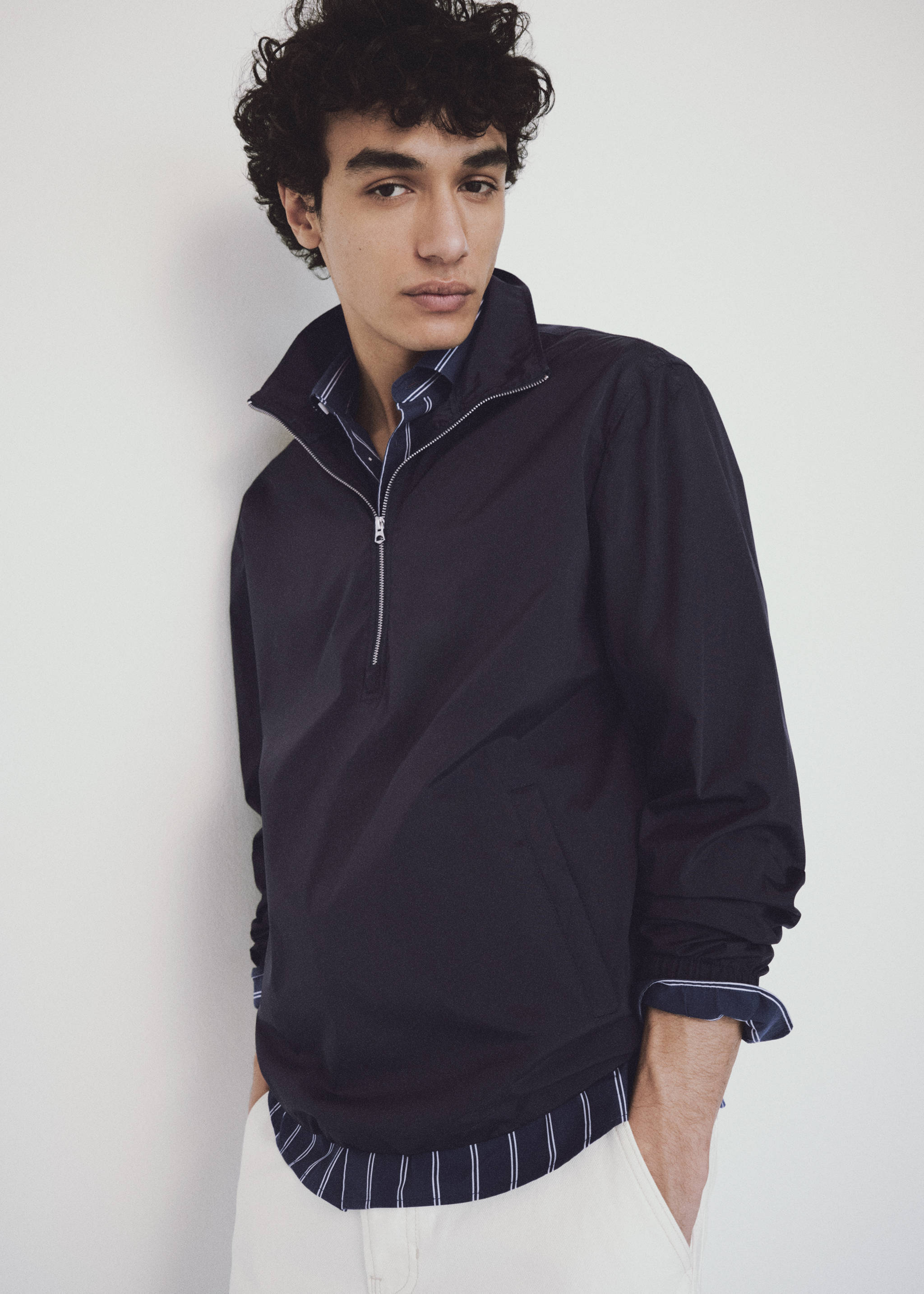 Water-repellent jacket with zip - Details of the article 5