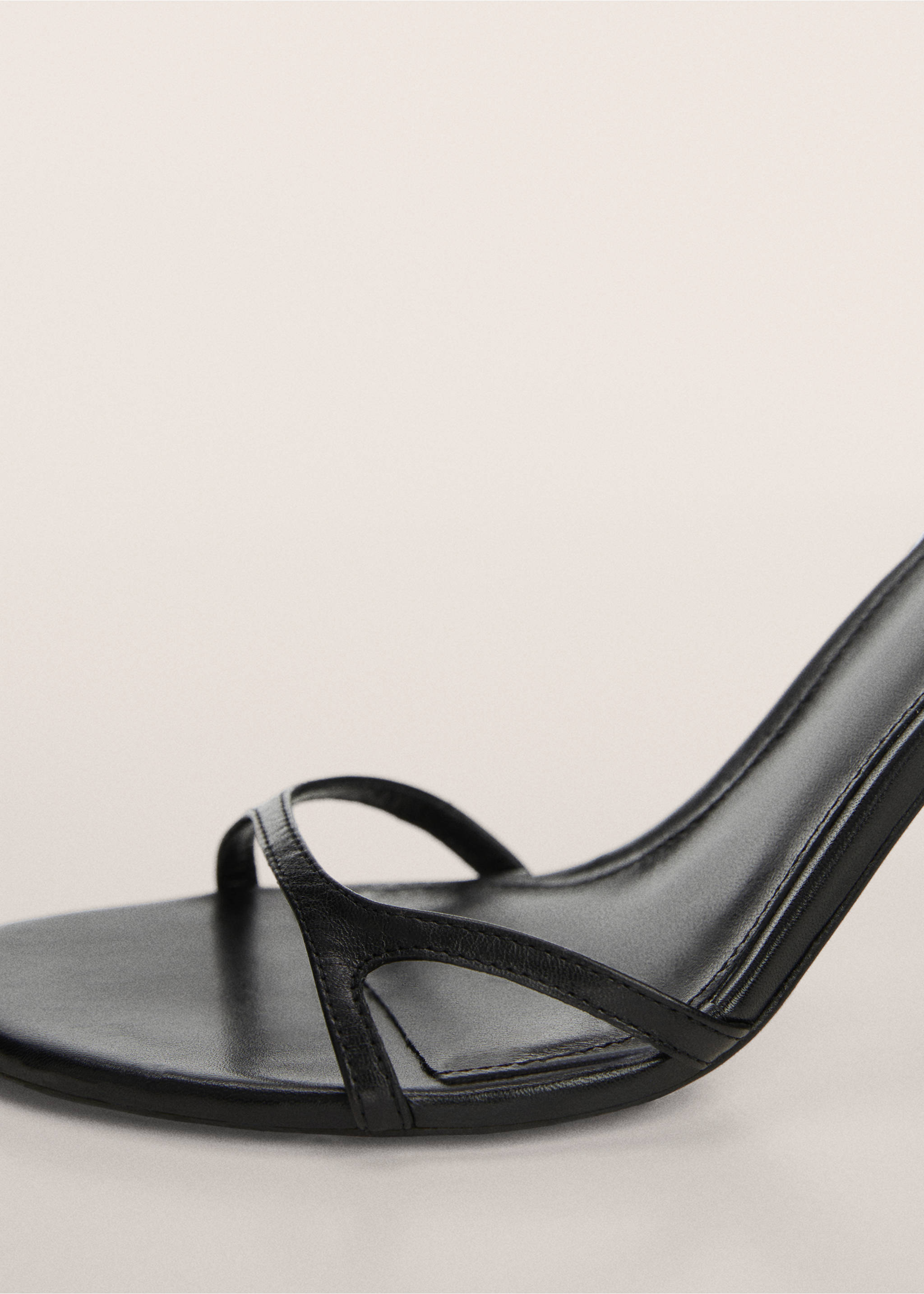 Leather straps sandals - Details of the article 2, Black. Ref: 67056751-00.
