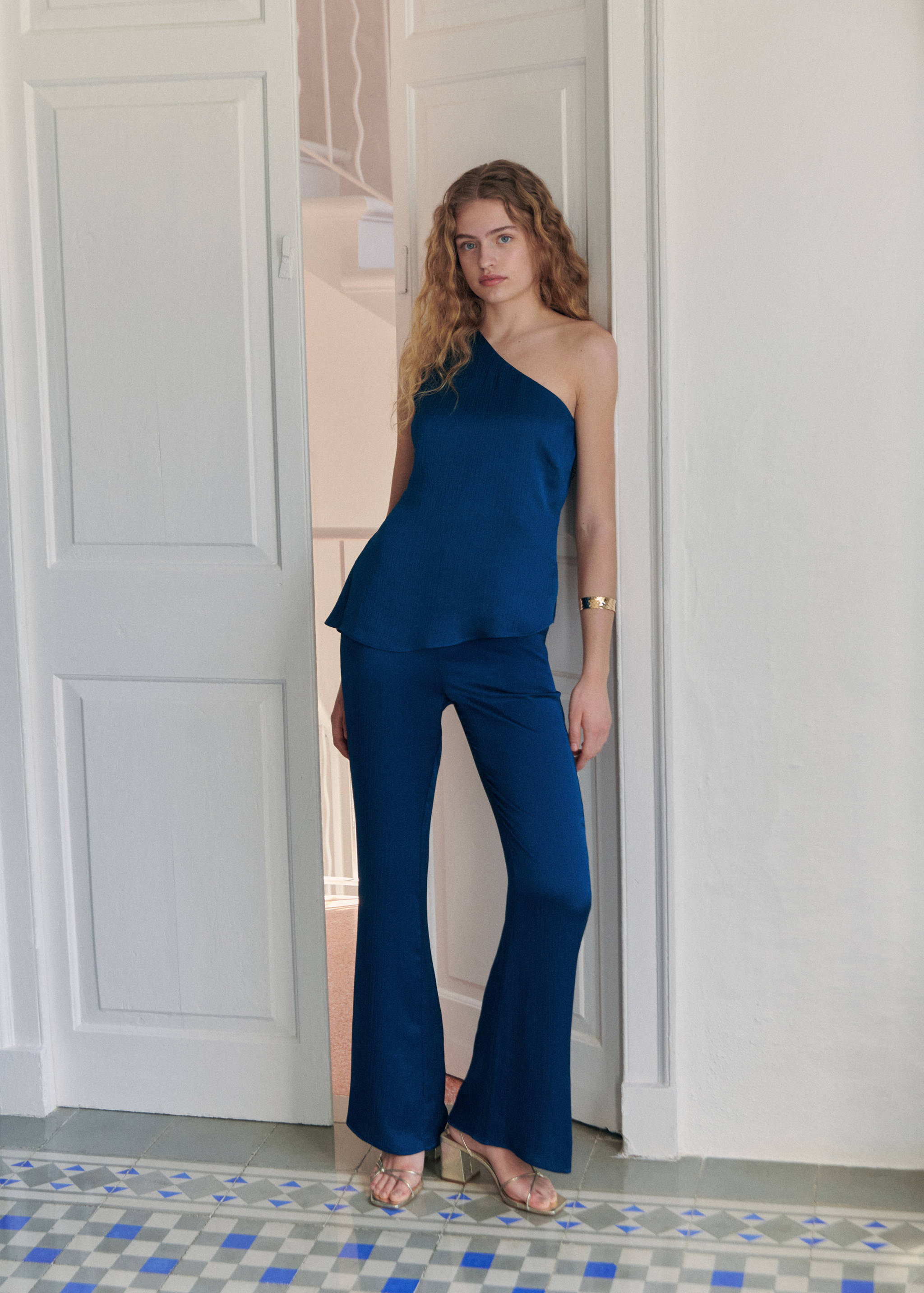 Flared trousers - Details of the article 5