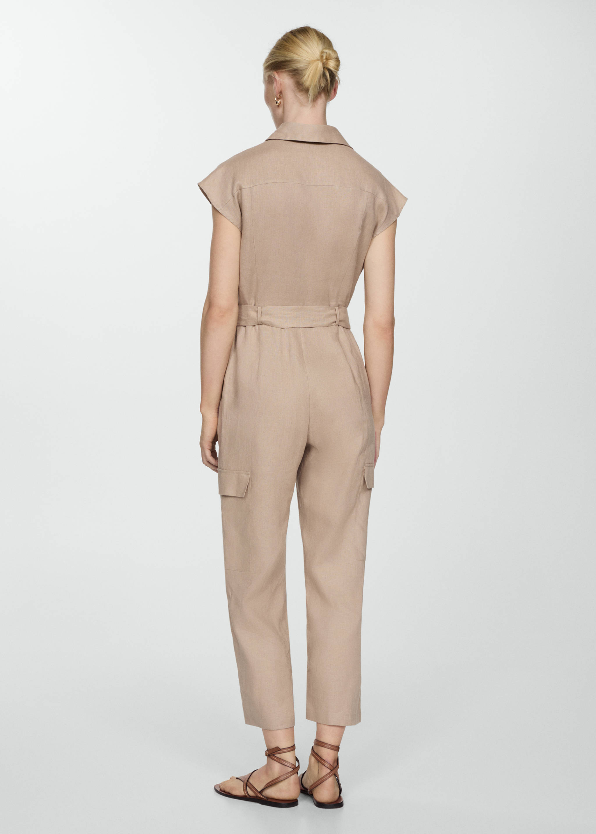 Cargo-style linen jumpsuit - Reverse of the article