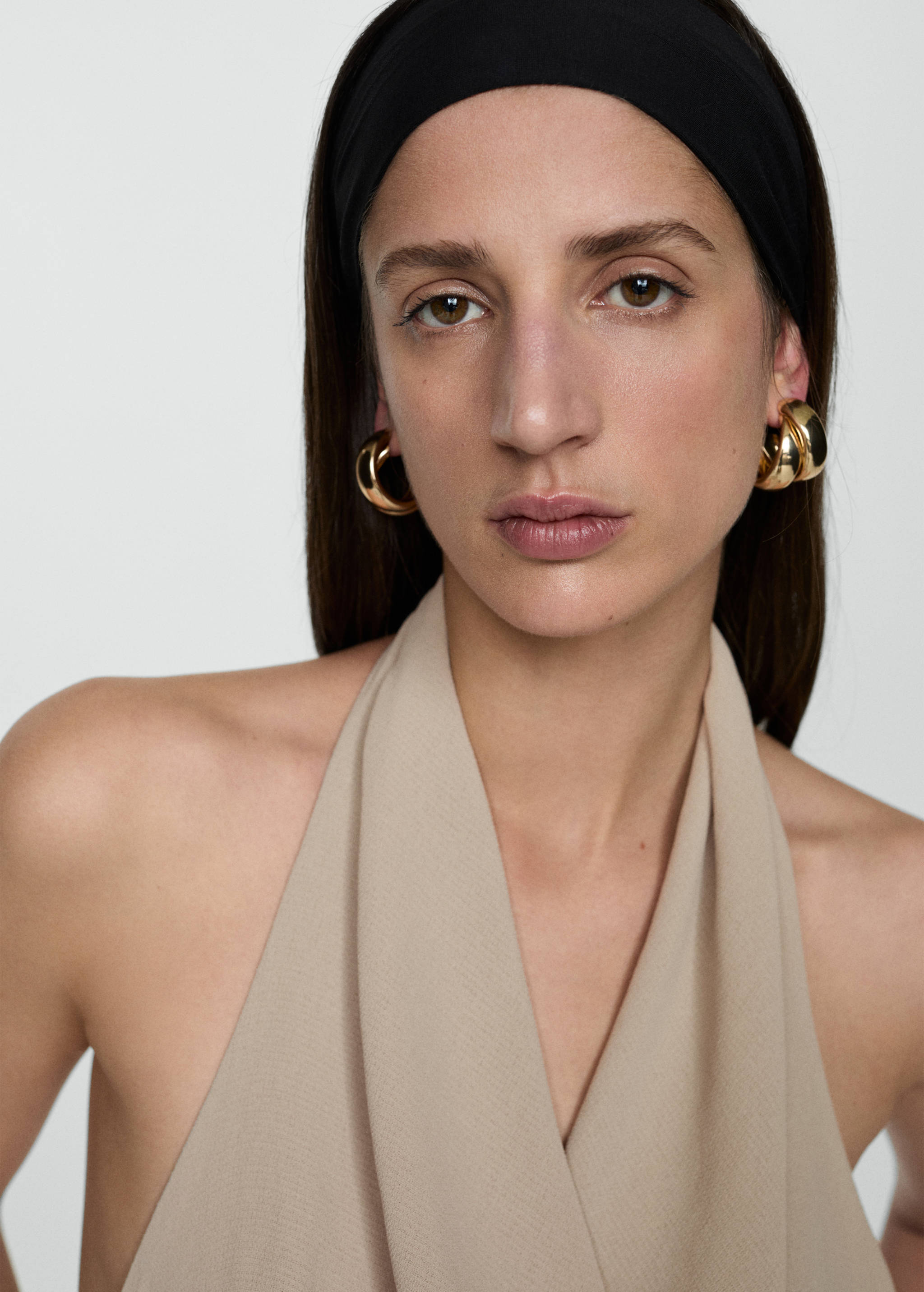 Halter dress with draped neckline - Details of the article 1