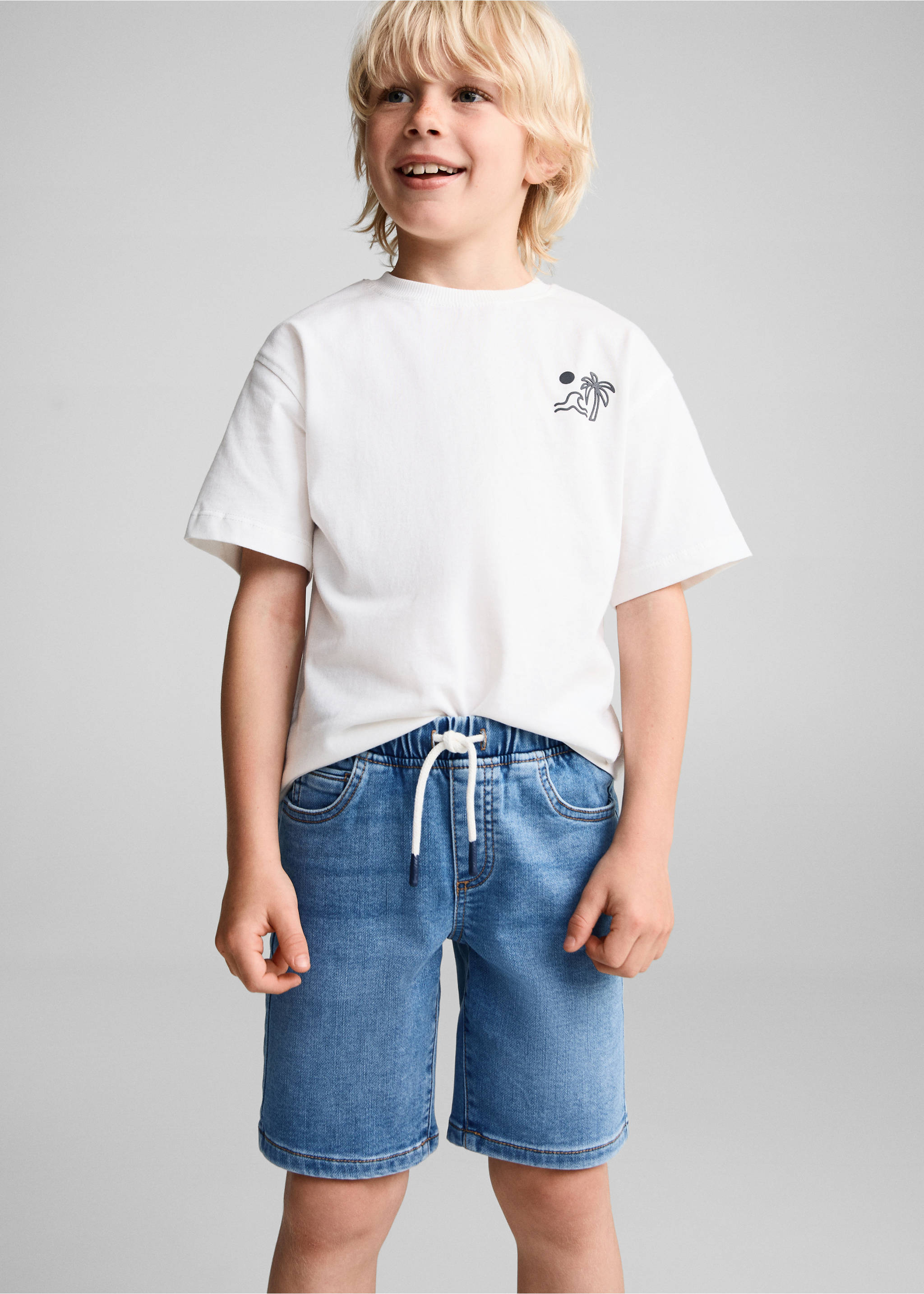Bermudy denim s elastickým pasem - Náhled ve středové rovině, Středně modrá. Ref: 67058271-00.