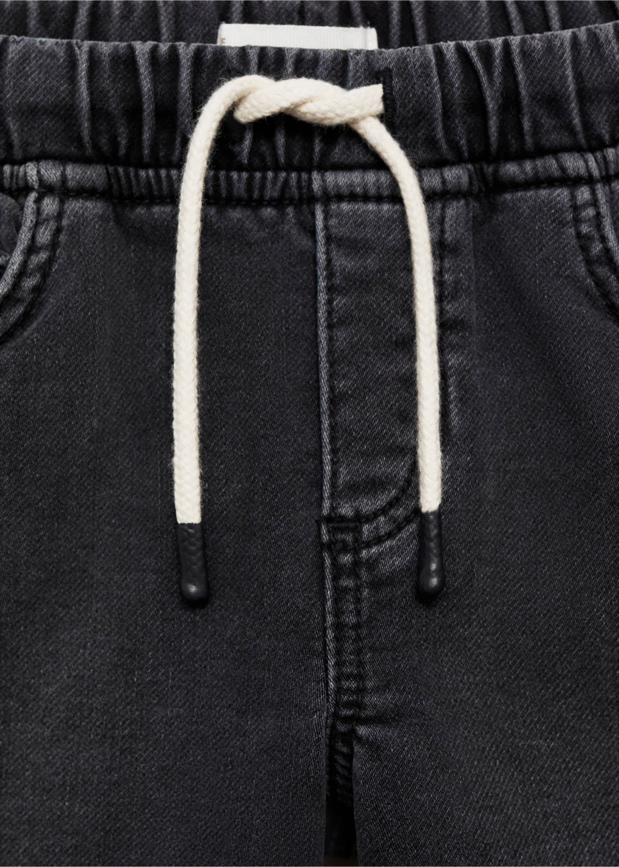 Elastic waist denim Bermuda shorts - Details of the article 8, Black denim. Ref: 67058271-00.