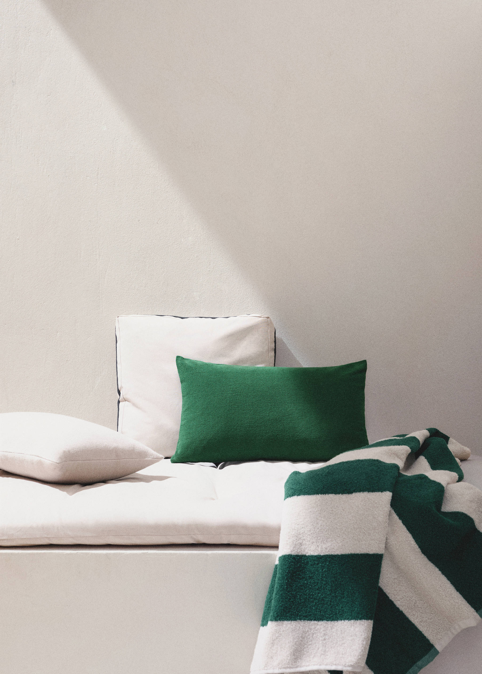 Funda de coixí cotó ris 30x50cm - Pla general