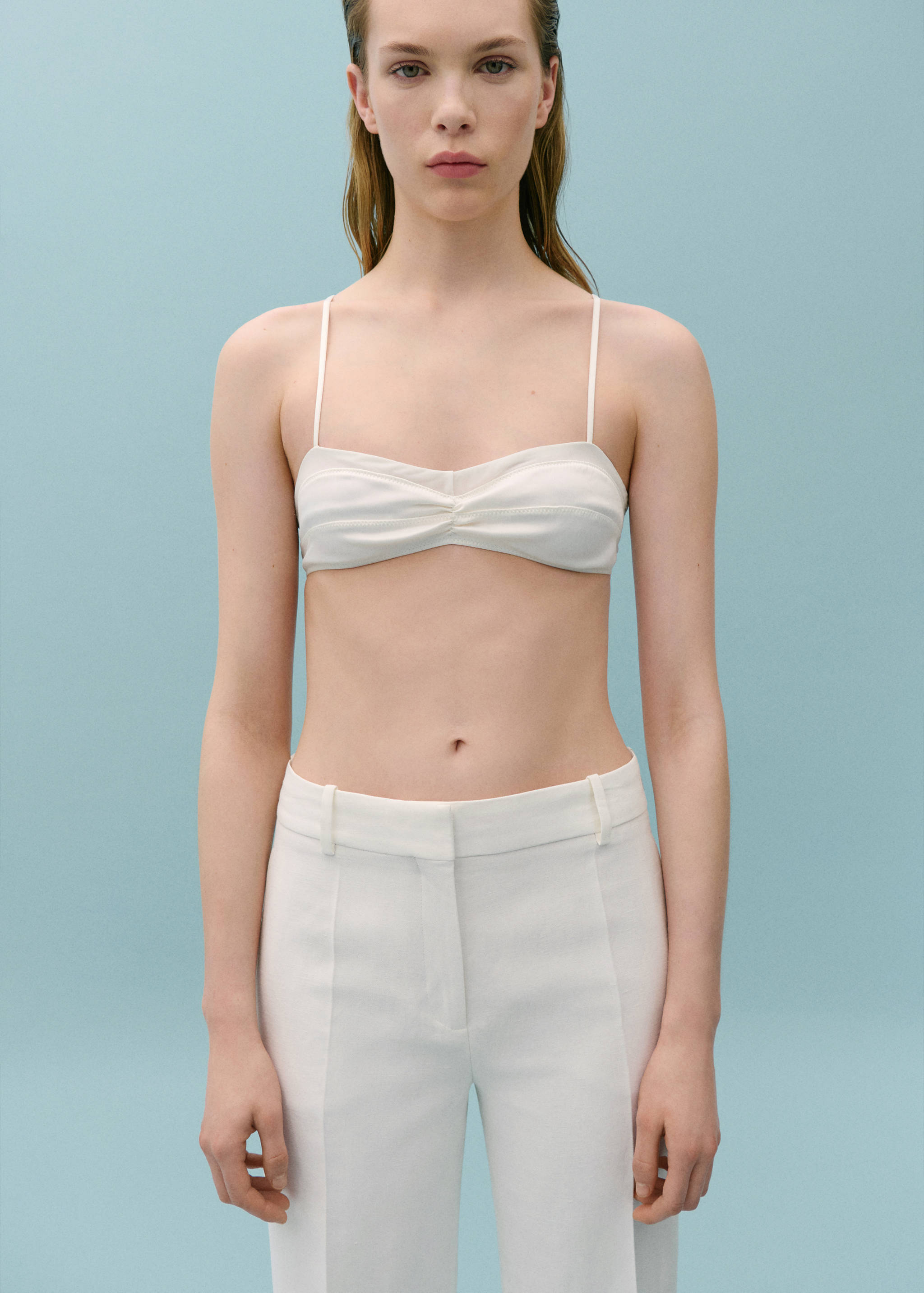 Bra with decorative stitching - Medium plane