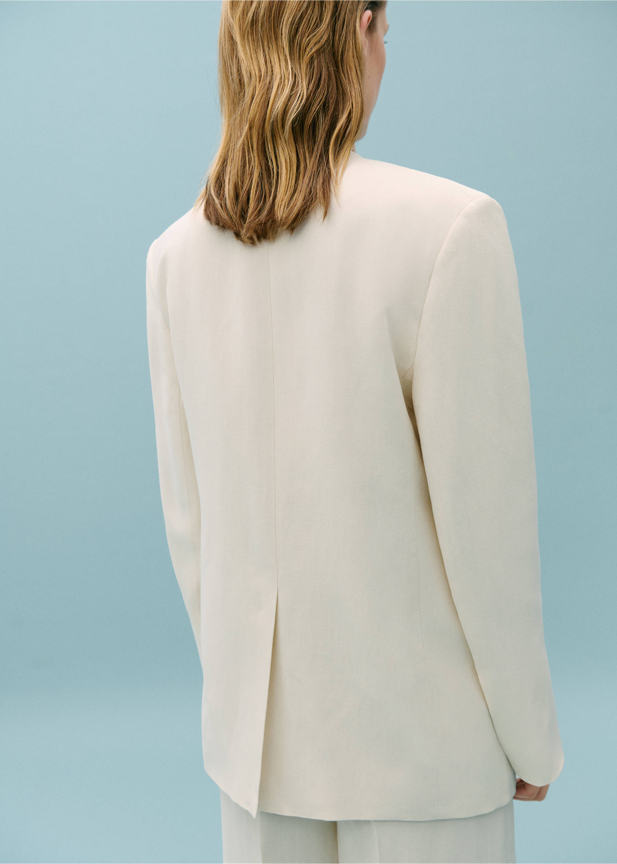 Suit blazer without lapels - Reverse of the article, Ecru. Ref: 67058657-00.