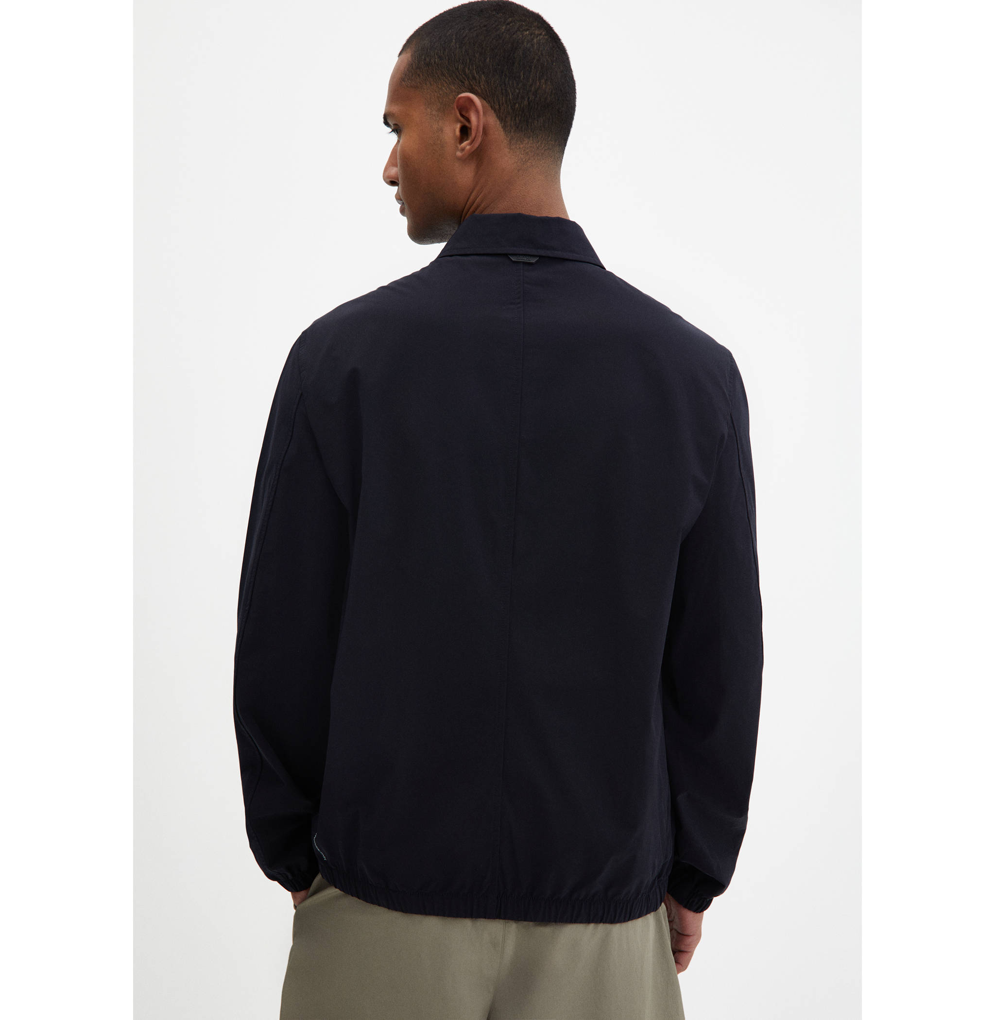Lightweight water-repellent overshirt - Reverse of the article