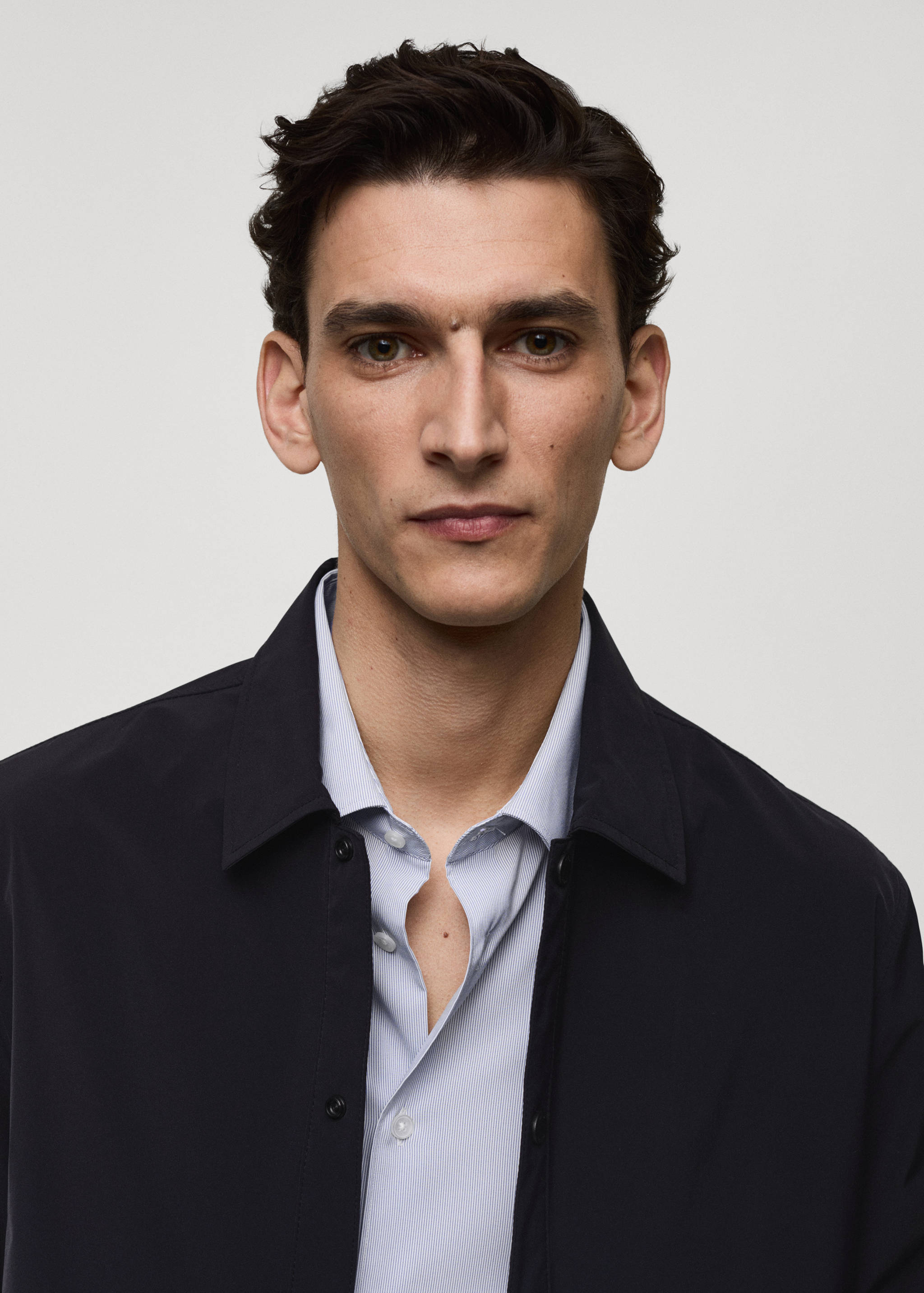 Lightweight water-repellent overshirt - Details of the article 1