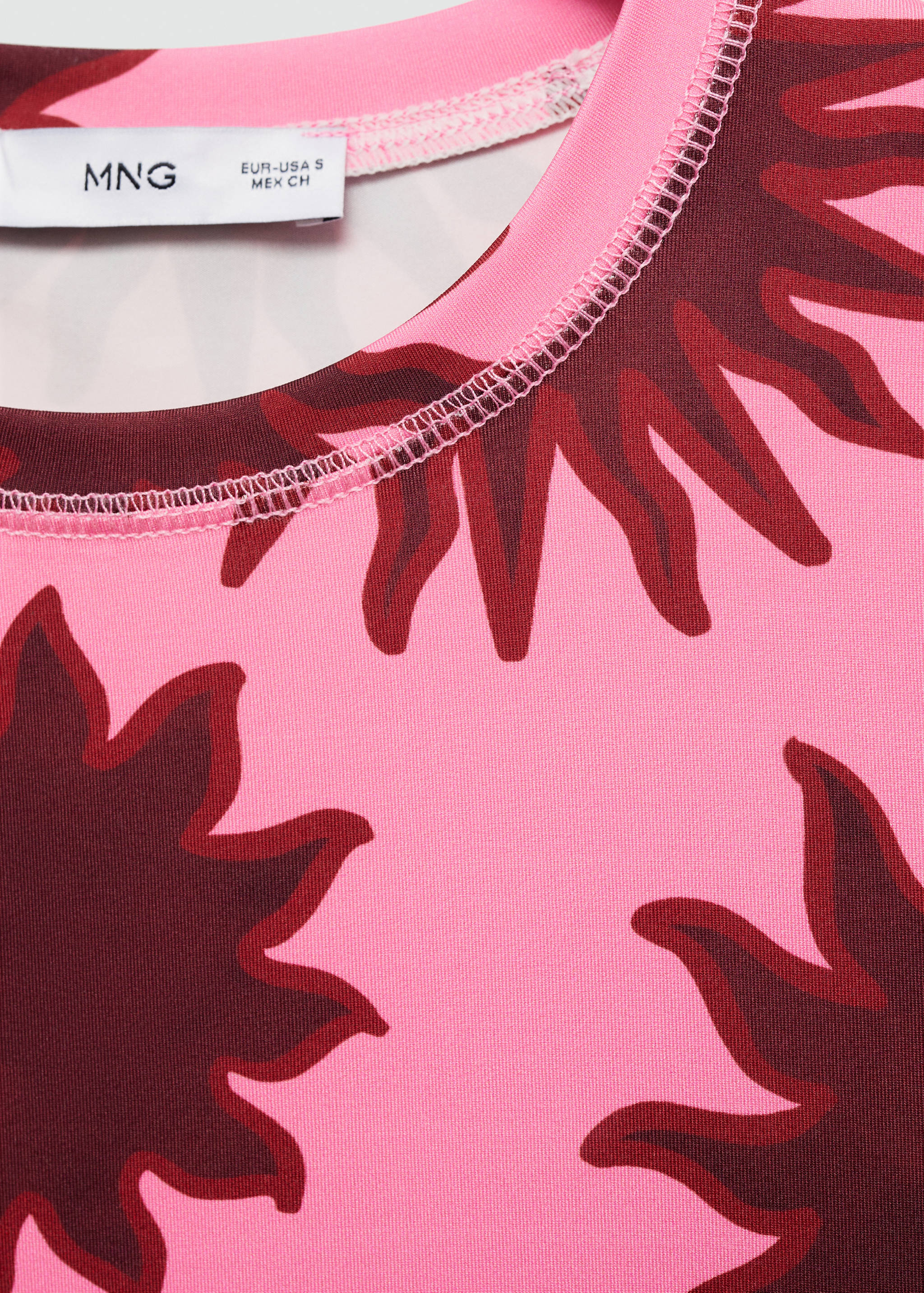 Decorative seam T-shirt - Details of the article 8