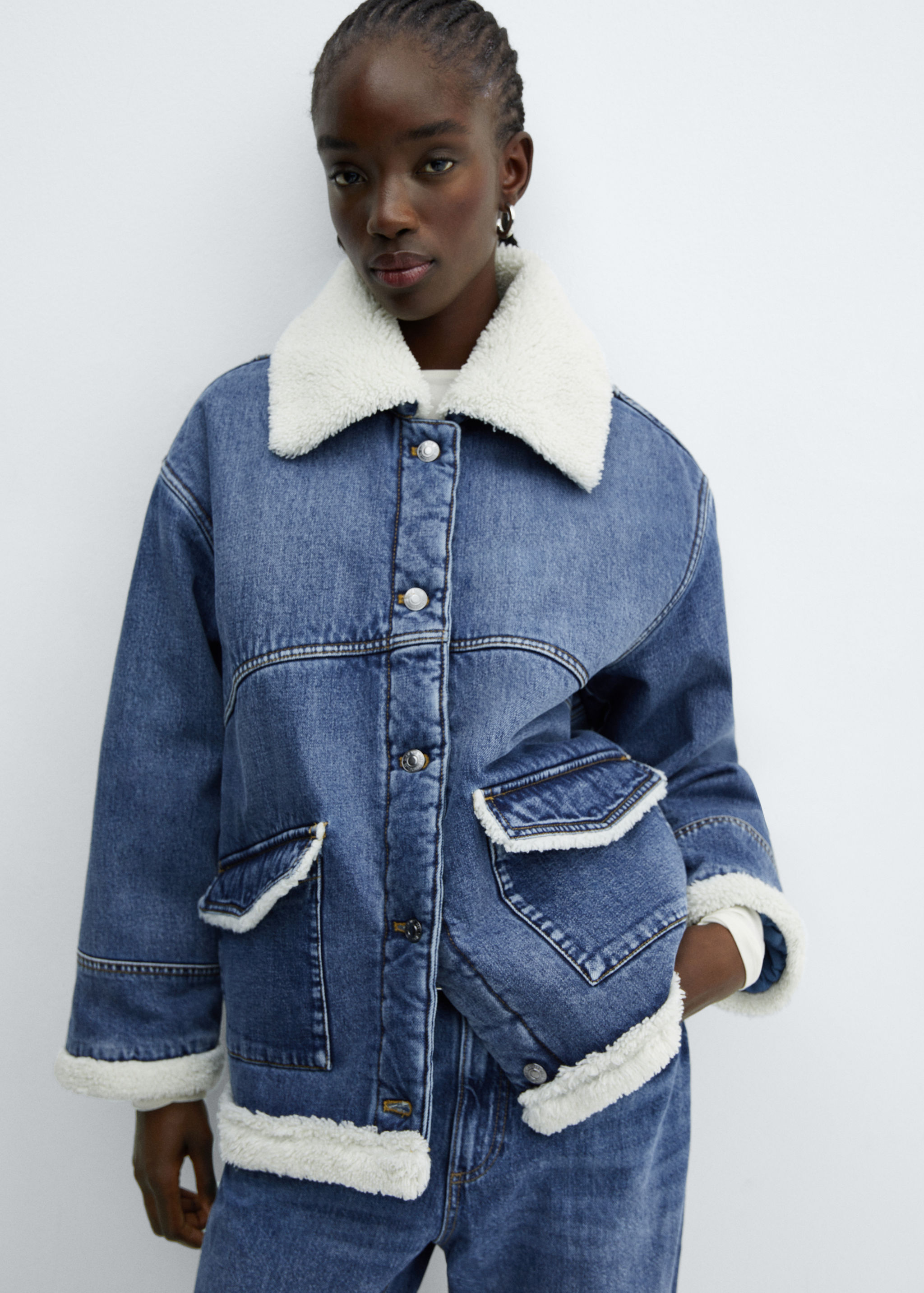 Oversized-Jacke aus Kunstshearling - Mittlere Ansicht