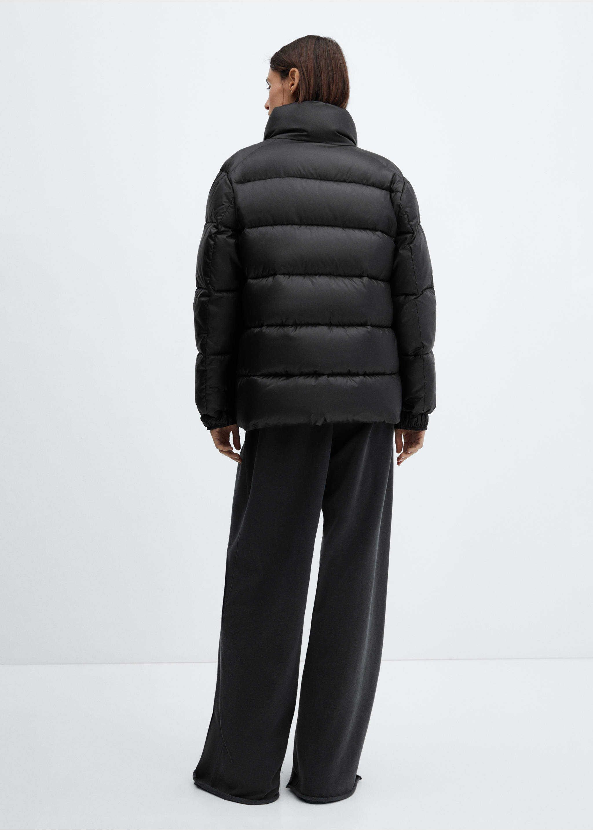Water-repellent puffer coat - Reverse of the article, Black. Ref: 67060446-00.