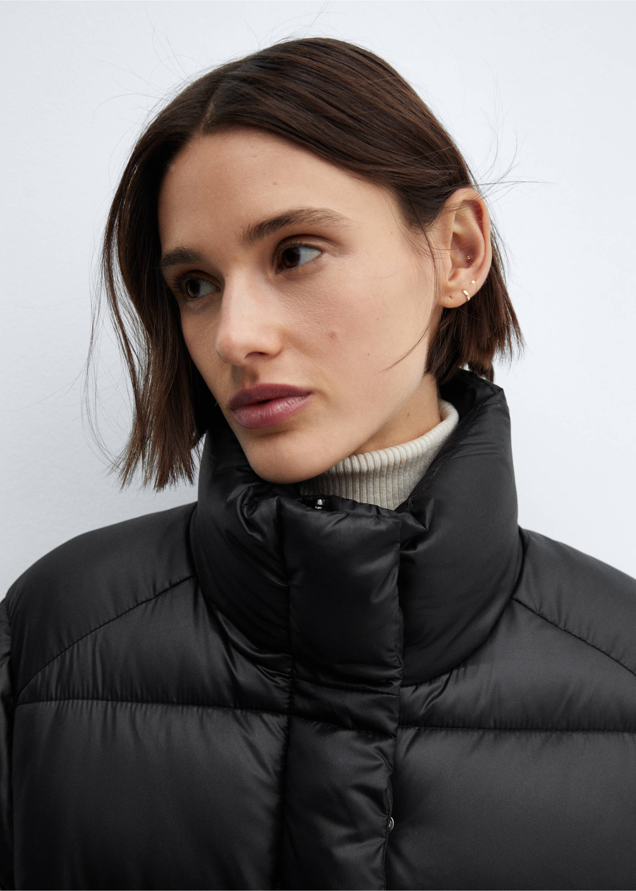 Water-repellent puffer coat - Details of the article 1, Black. Ref: 67060446-00.