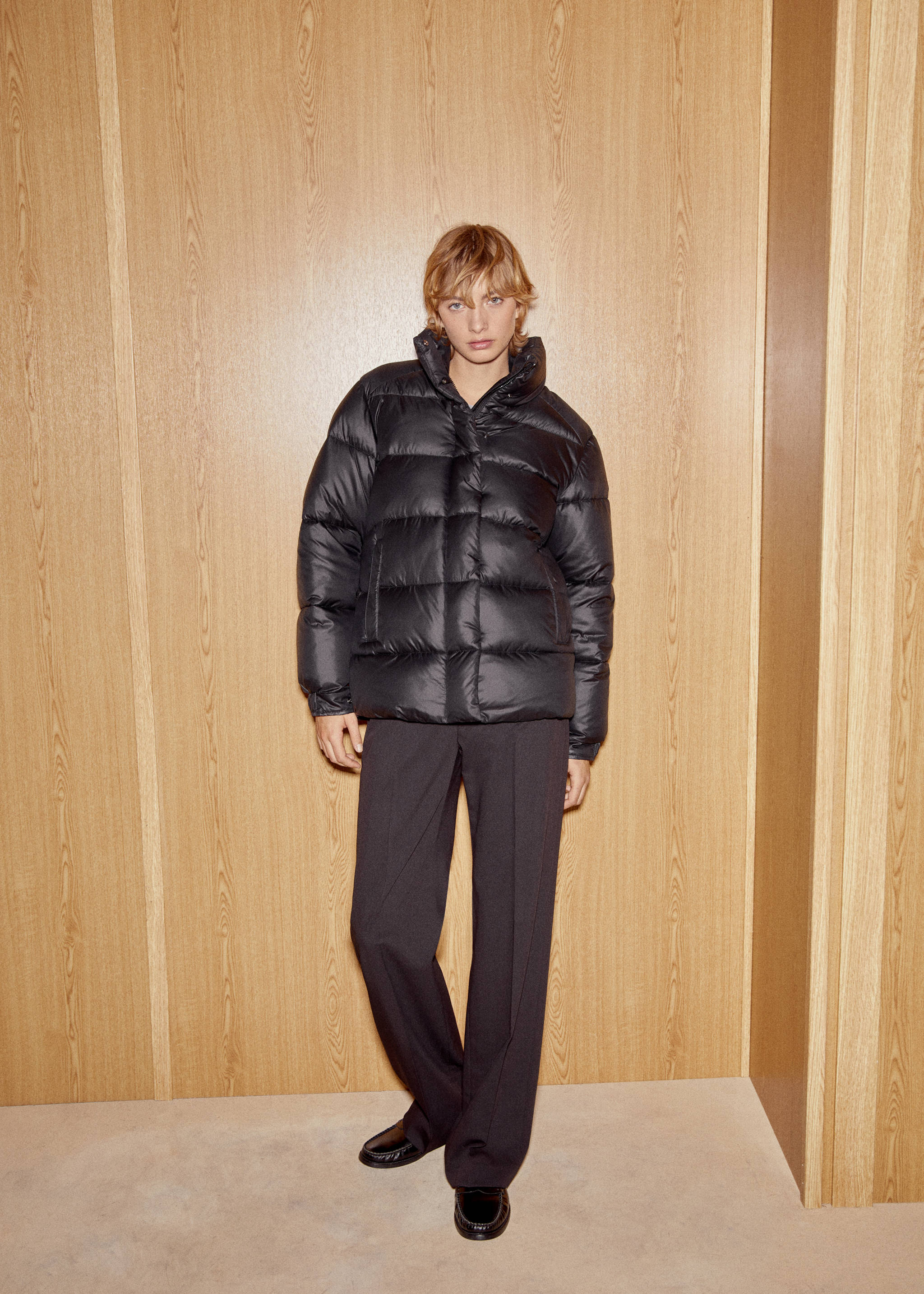 Water-repellent puffer coat - Details of the article 6, Black. Ref: 67060446-00.