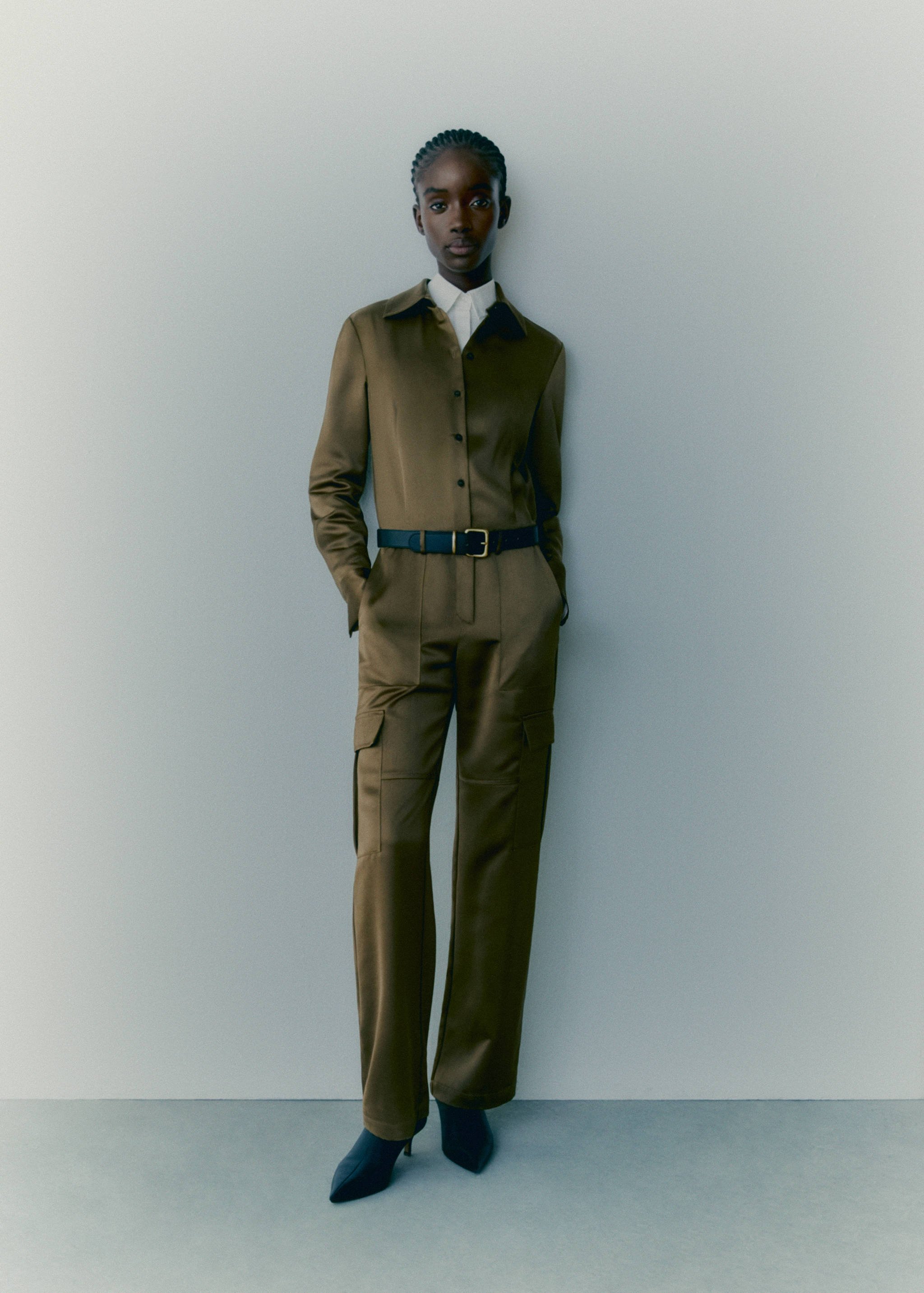 Macacão cargo acetinado - Pormenor do artigo 6