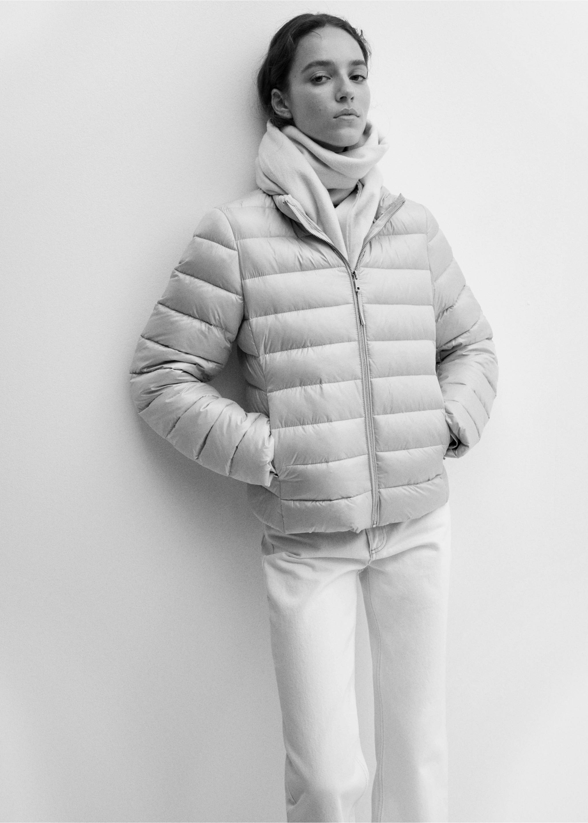 Puffer feather coat - Details of the article 4, Beige. Ref: 67060464-00.