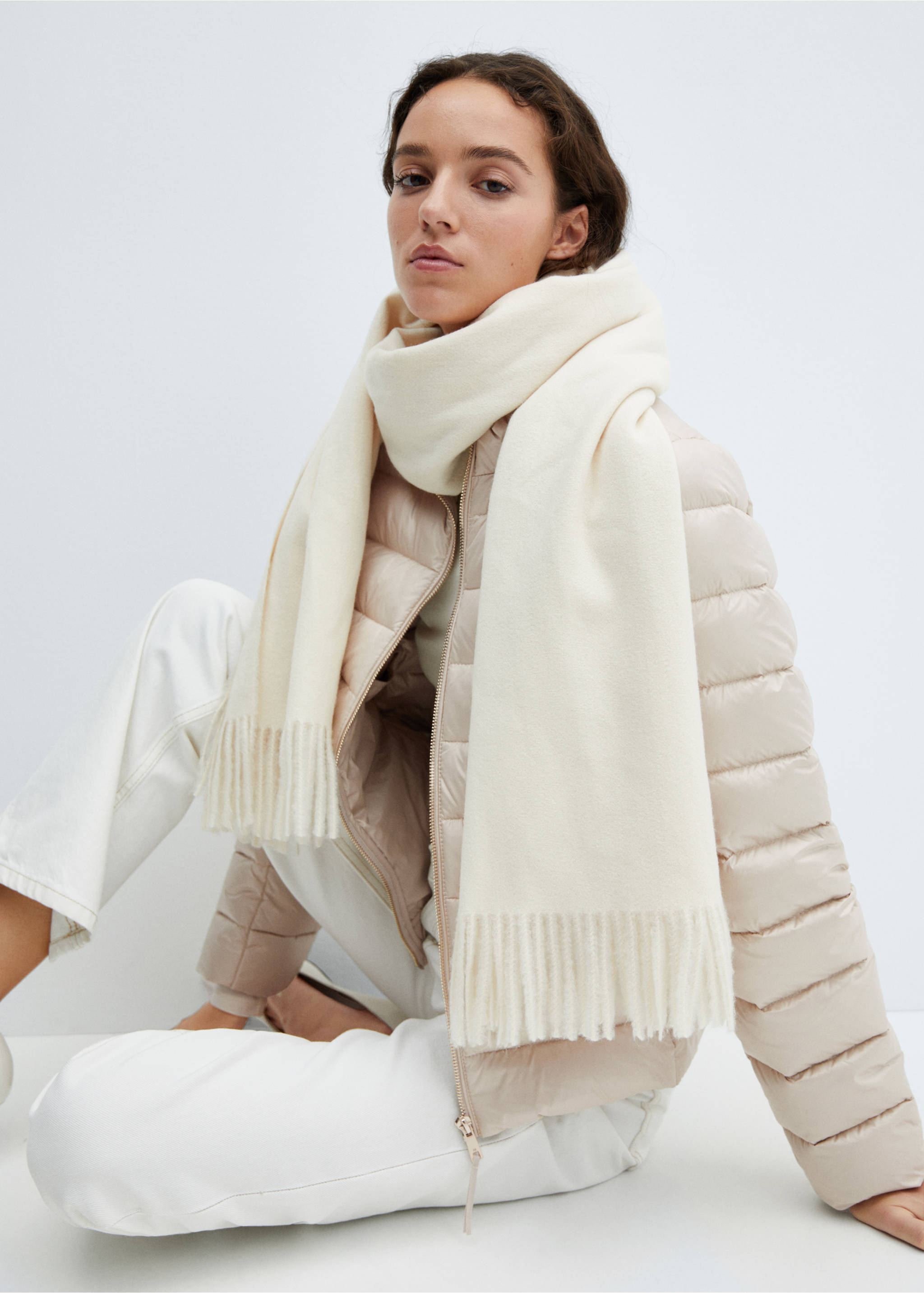 Puffer feather coat - Details of the article 2, Beige. Ref: 67060464-00.
