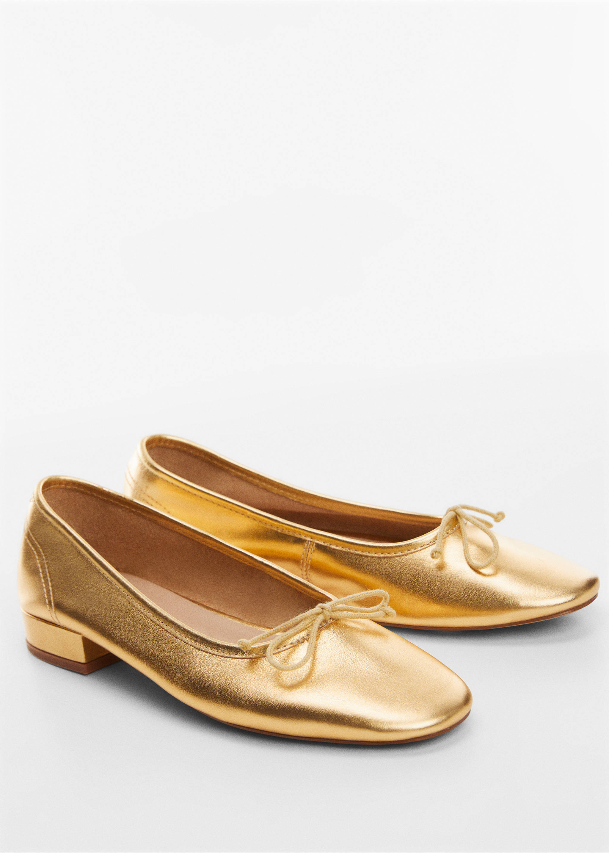Leather ballet flats with bow - Medium plane, Gold. Ref: 67060467-00.