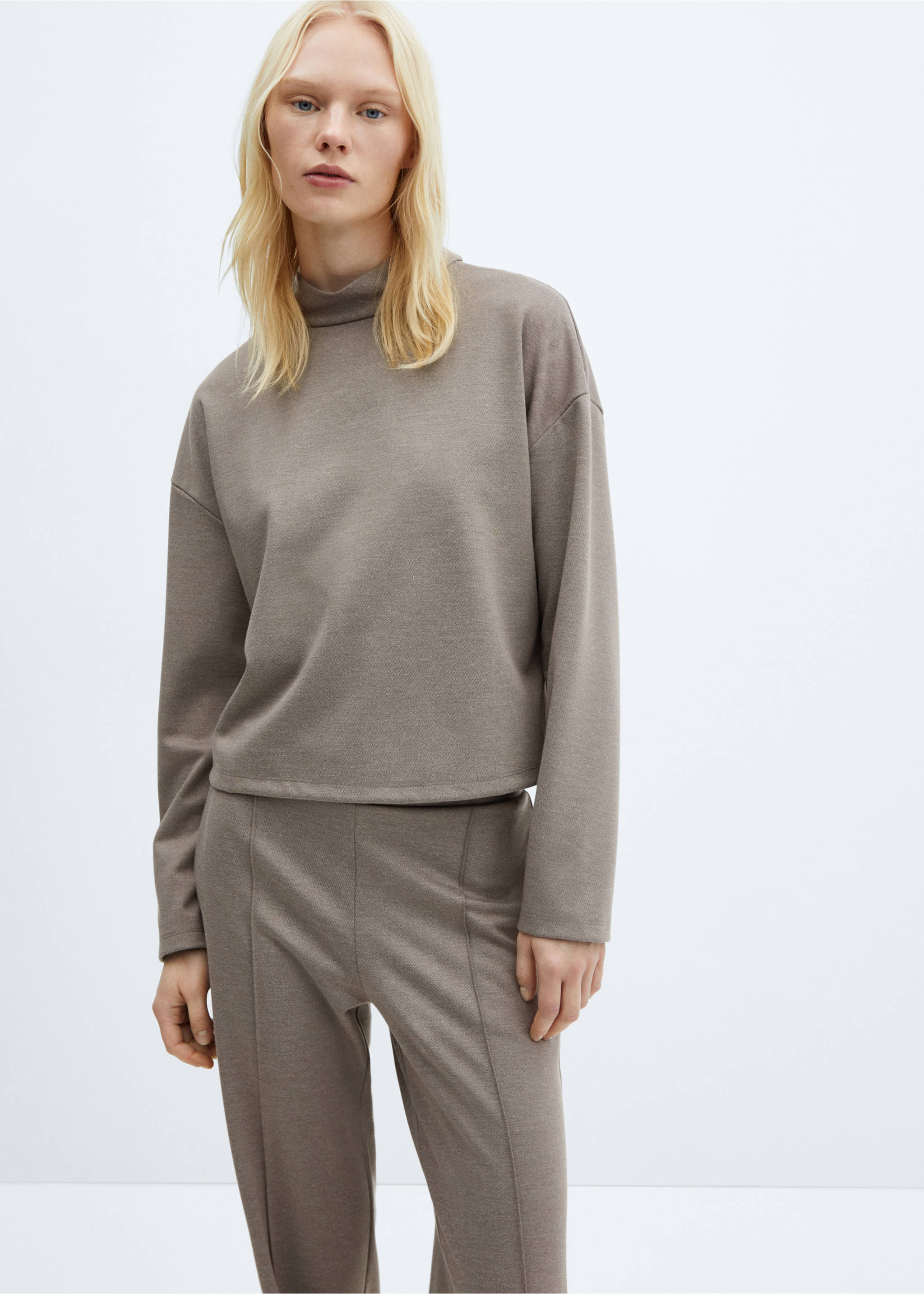 Cowl turtle neck sweatshirt - Medium plane, Medium Brown. Ref: 67060469-00.