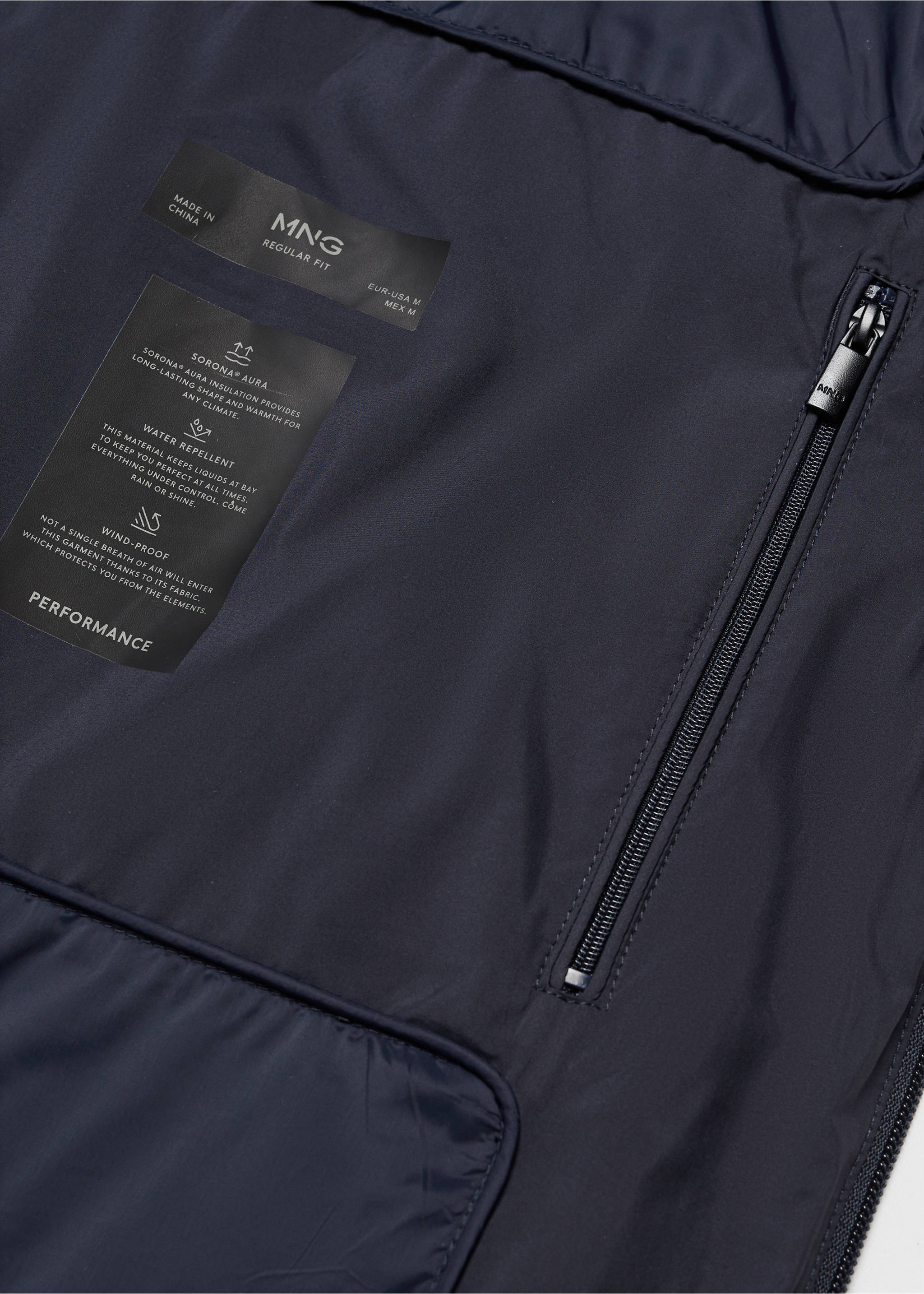 Anorak ultra ligero water repellent - Detalle del artículo 8, Azul marino. Ref: 67060618-00.