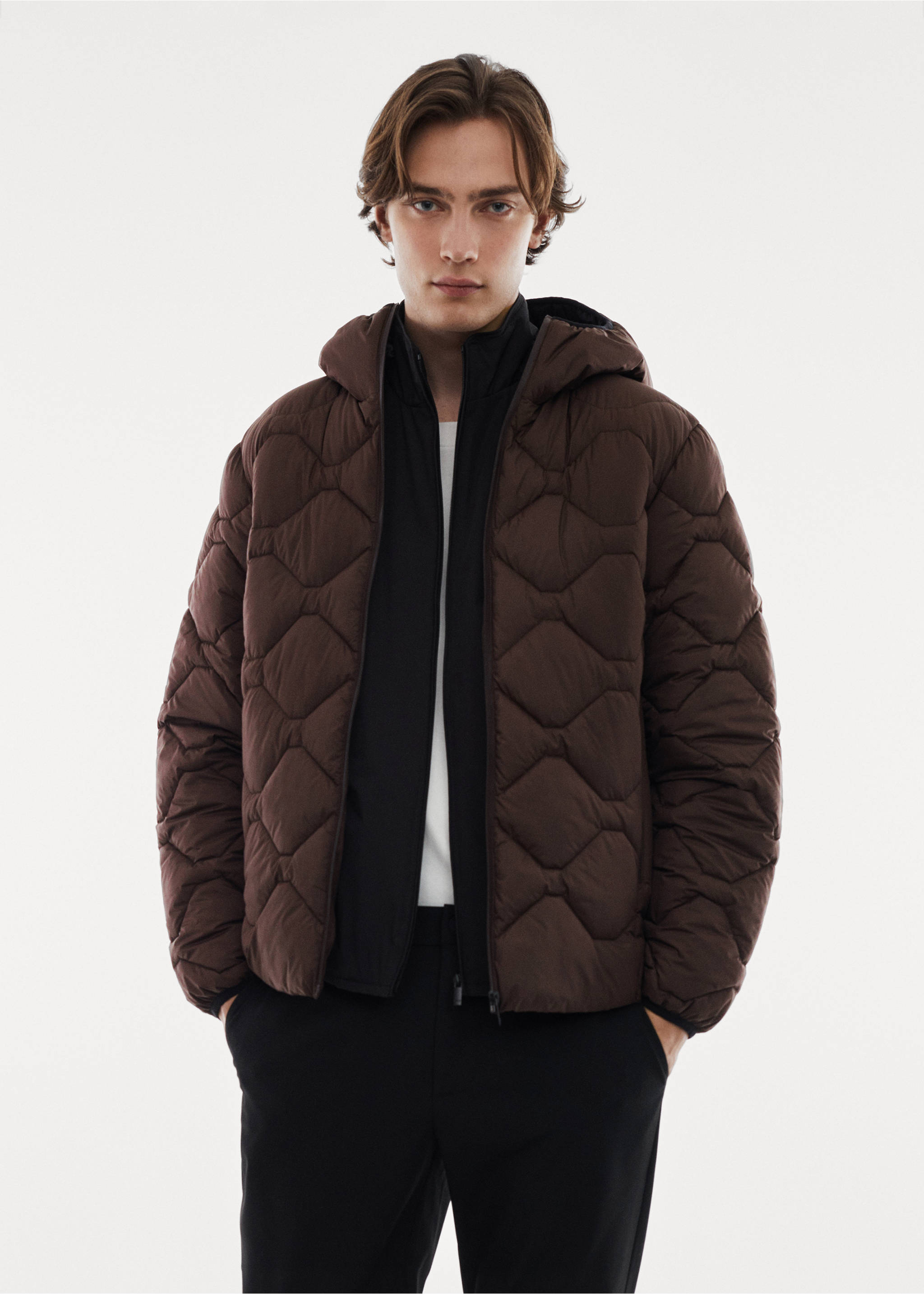 Ultraleichter wasserabweisender Anorak - Mittlere Ansicht, Bordeaux. Ref: 67060618-00.