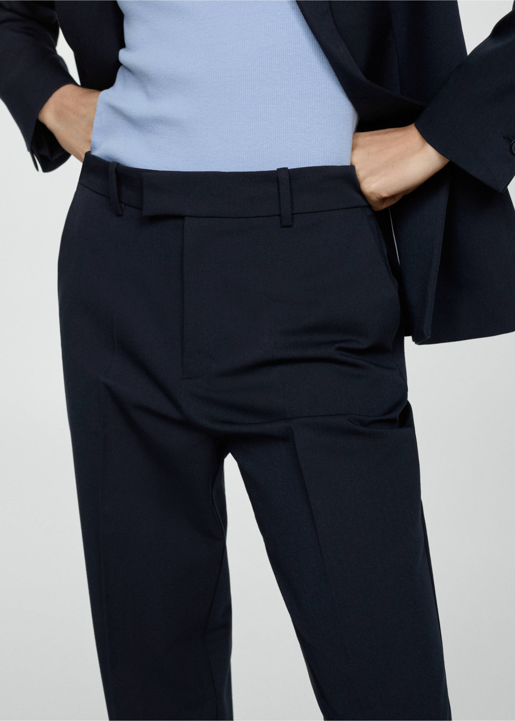 Straight suit trousers - Details of the article 1, Dark Navy. Ref: 67060666-00.