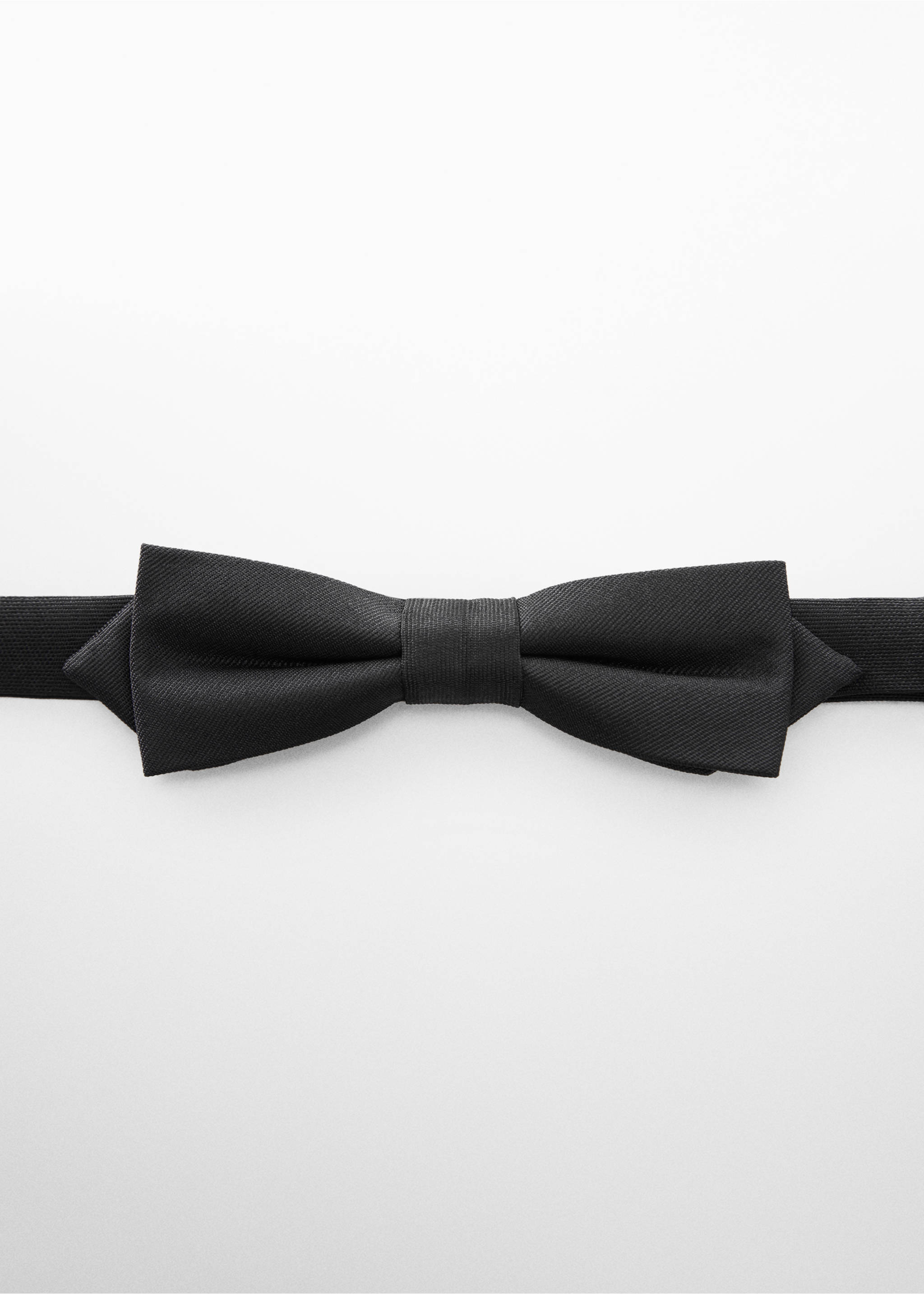Classic bow tie with microstructure - Article without model, Black. Ref: 67060672-00.