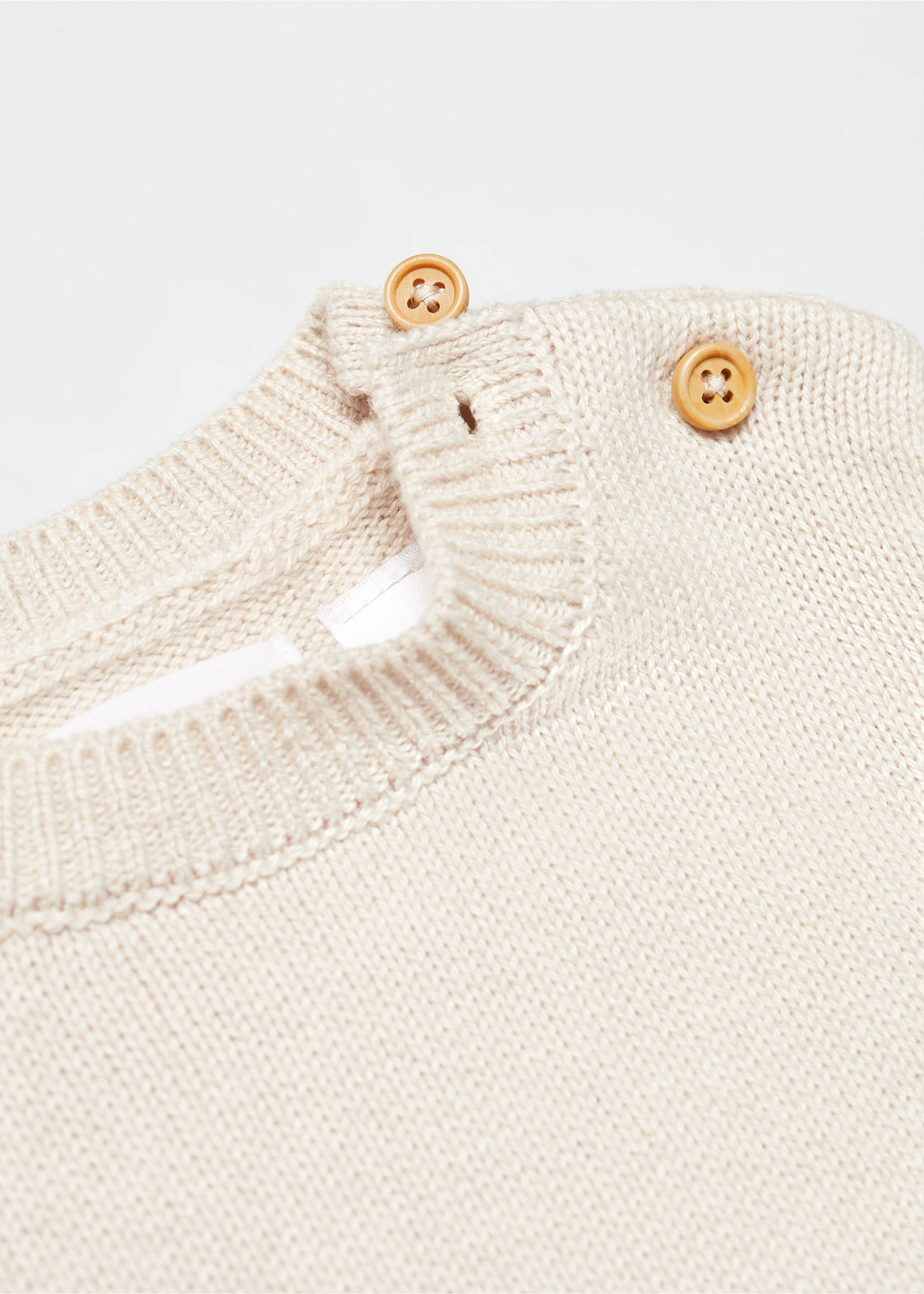 Contrasting knit sweater - Details of the article 0, Sand. Ref: 67060677-00.