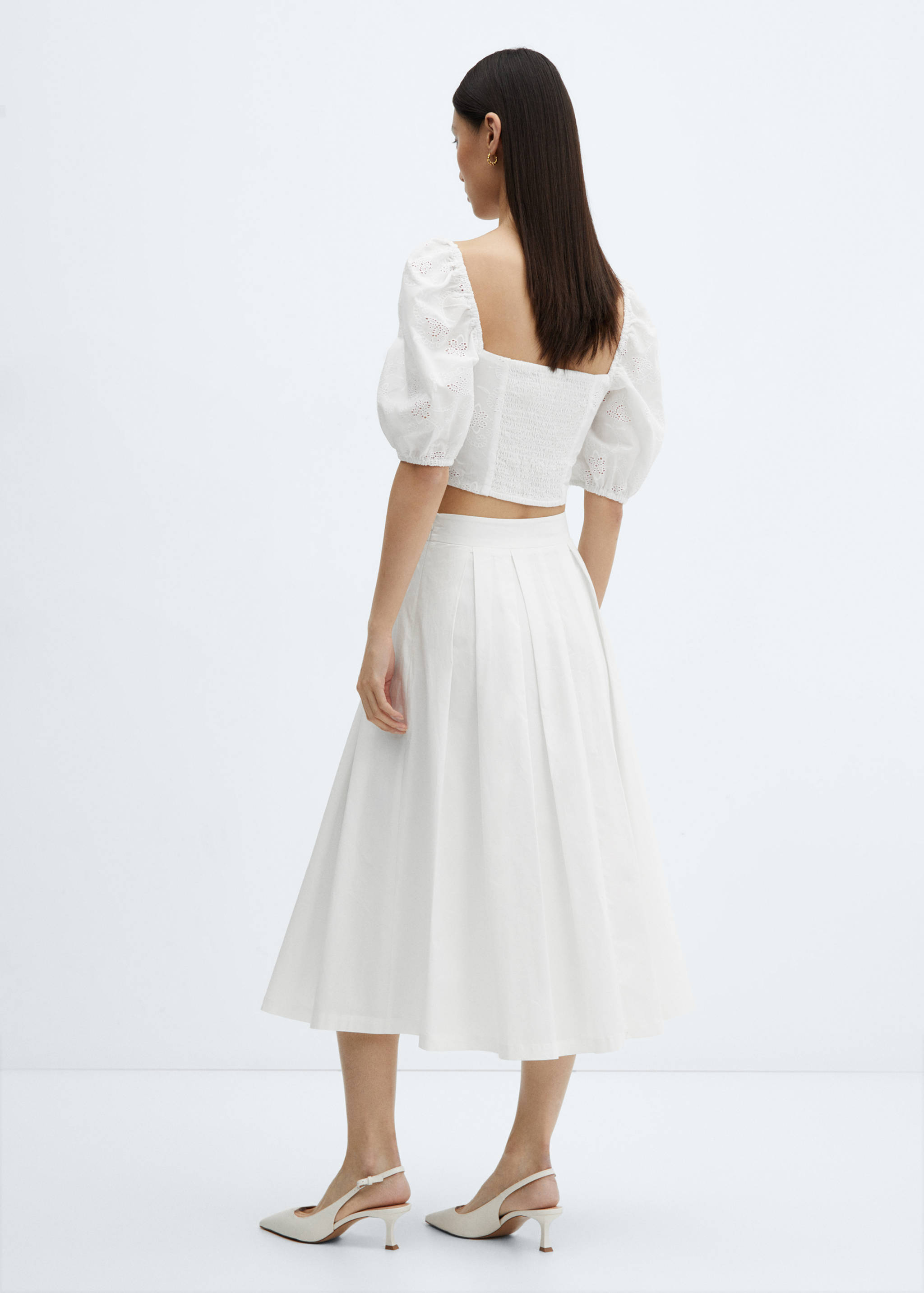 Puff-sleeved cropped blouse - Reverse of the article