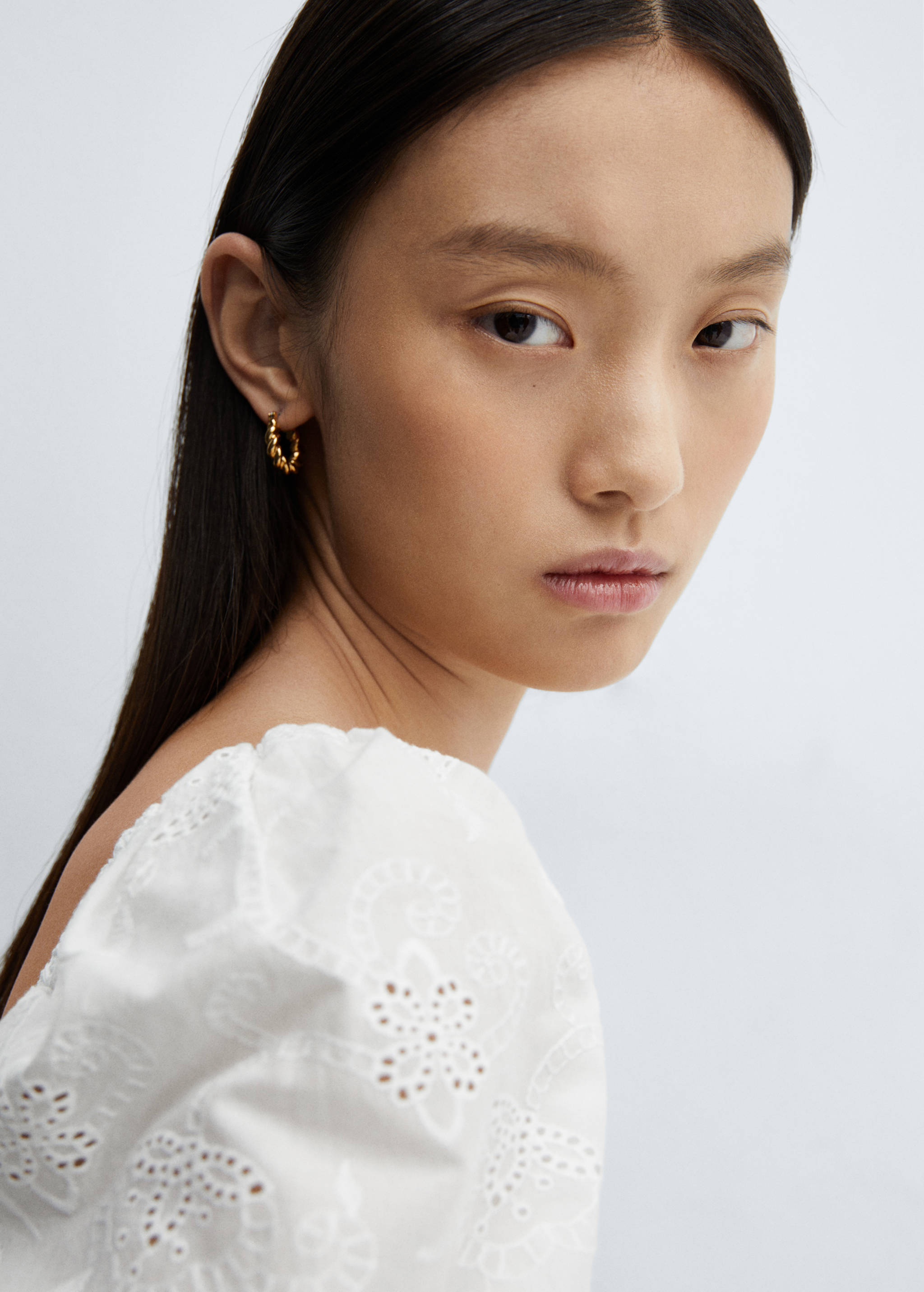 Puff-sleeved cropped blouse - Details of the article 1