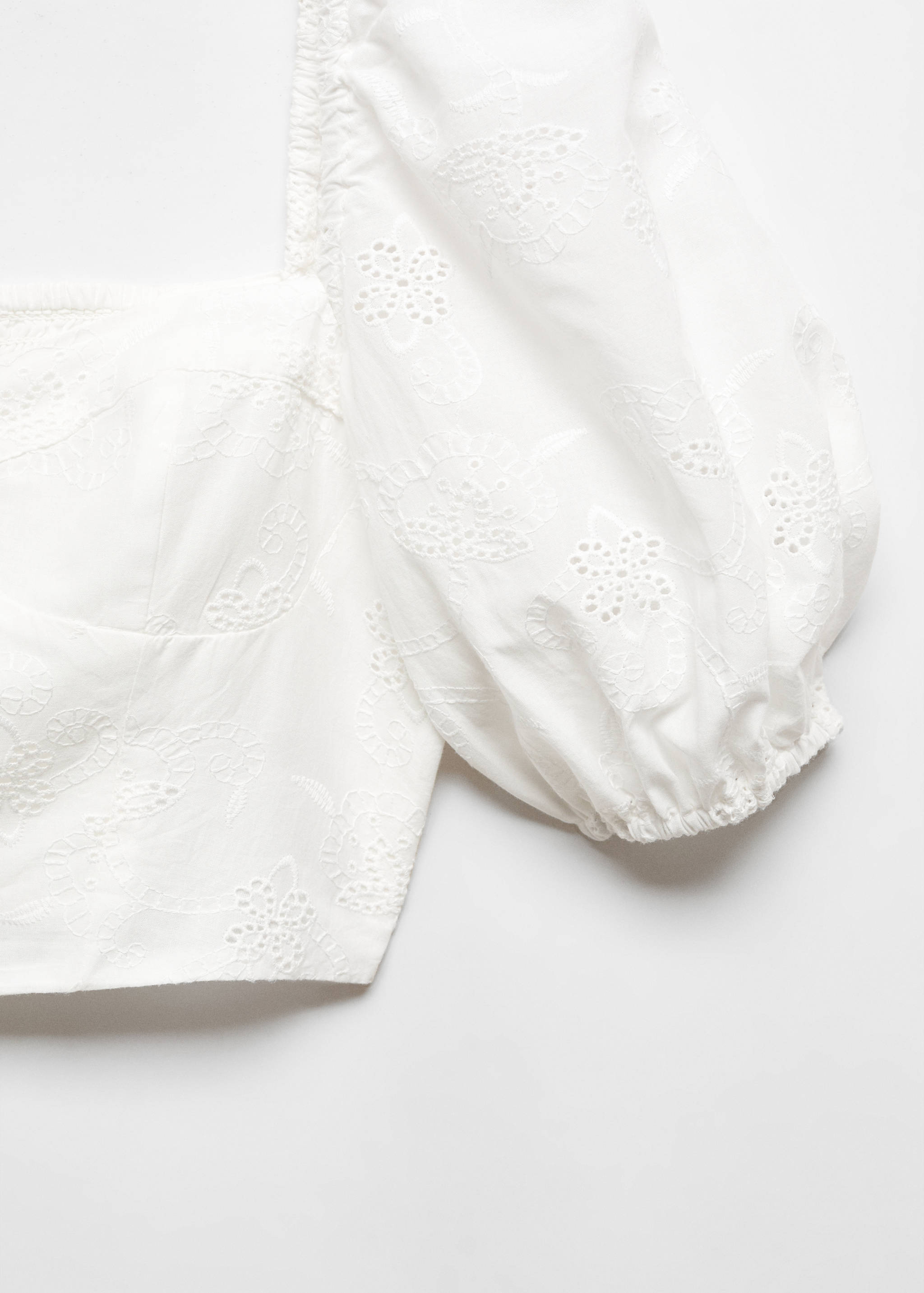 Puff-sleeved cropped blouse - Details of the article 8